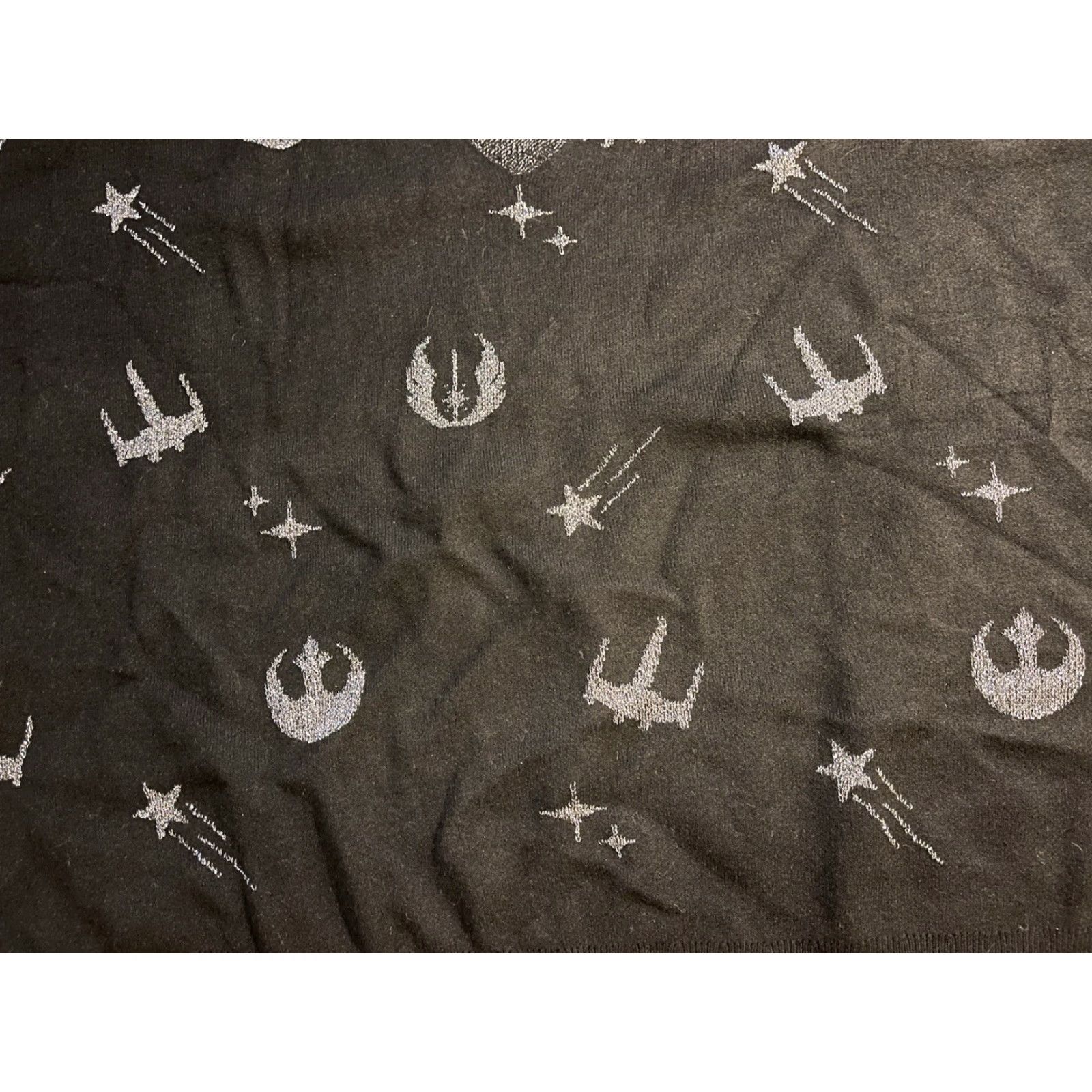 Vintage Her Universe Star Wars X-Wing Icons V-Neck Sweater Women’s 3X Black Silver Geometric Graphic Print Pullover Knit shirt style? Size XXL / US 16-18 / IT 52-54 - 3 Thumbnail