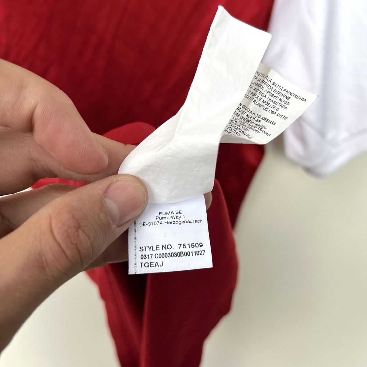 Puma ARSENAL 2017/2018 HOME FOOTBALL SHIRT SOCCER JERSEY PUMA Size US S / EU 44-46 / 1 - 11 Thumbnail