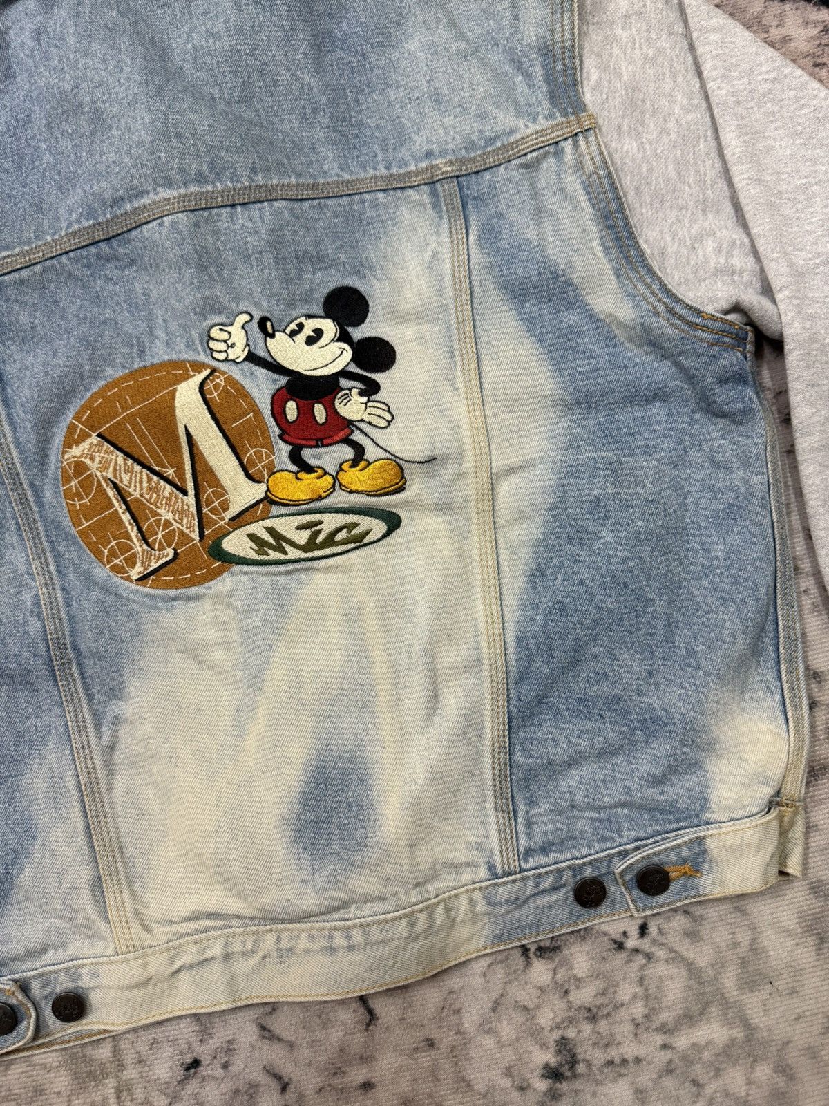 Disney Vintage Disney Store Denim Trucker Jacket Hoodie Size US L / EU 52-54 / 3 - 9 Thumbnail