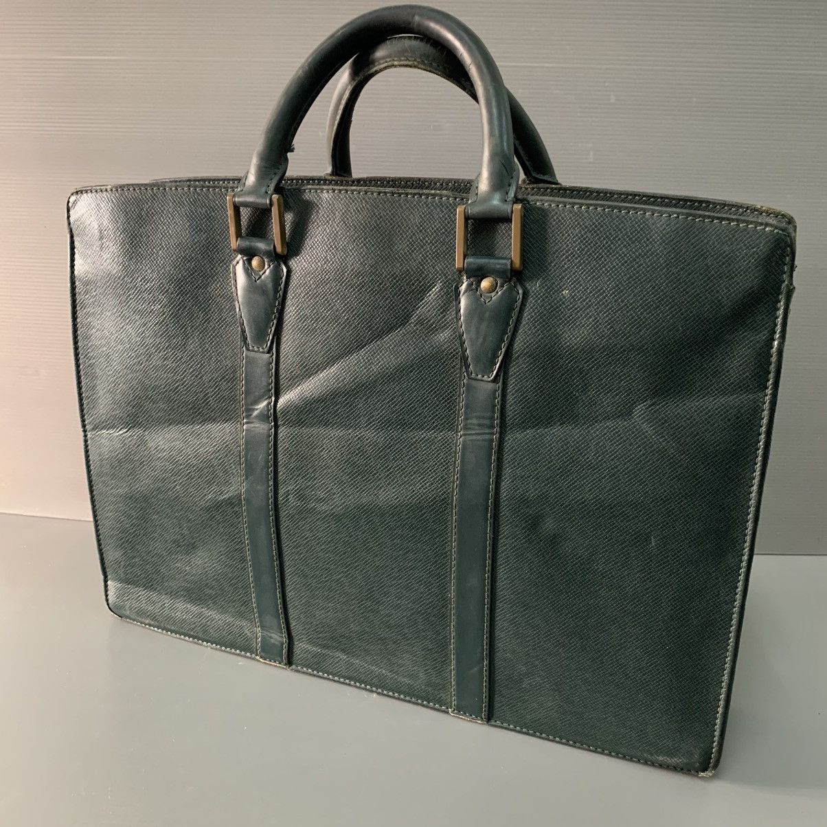Louis Vuitton Louis Vuitton Taiga Green Briefcase Size ONE SIZE - 6 Thumbnail