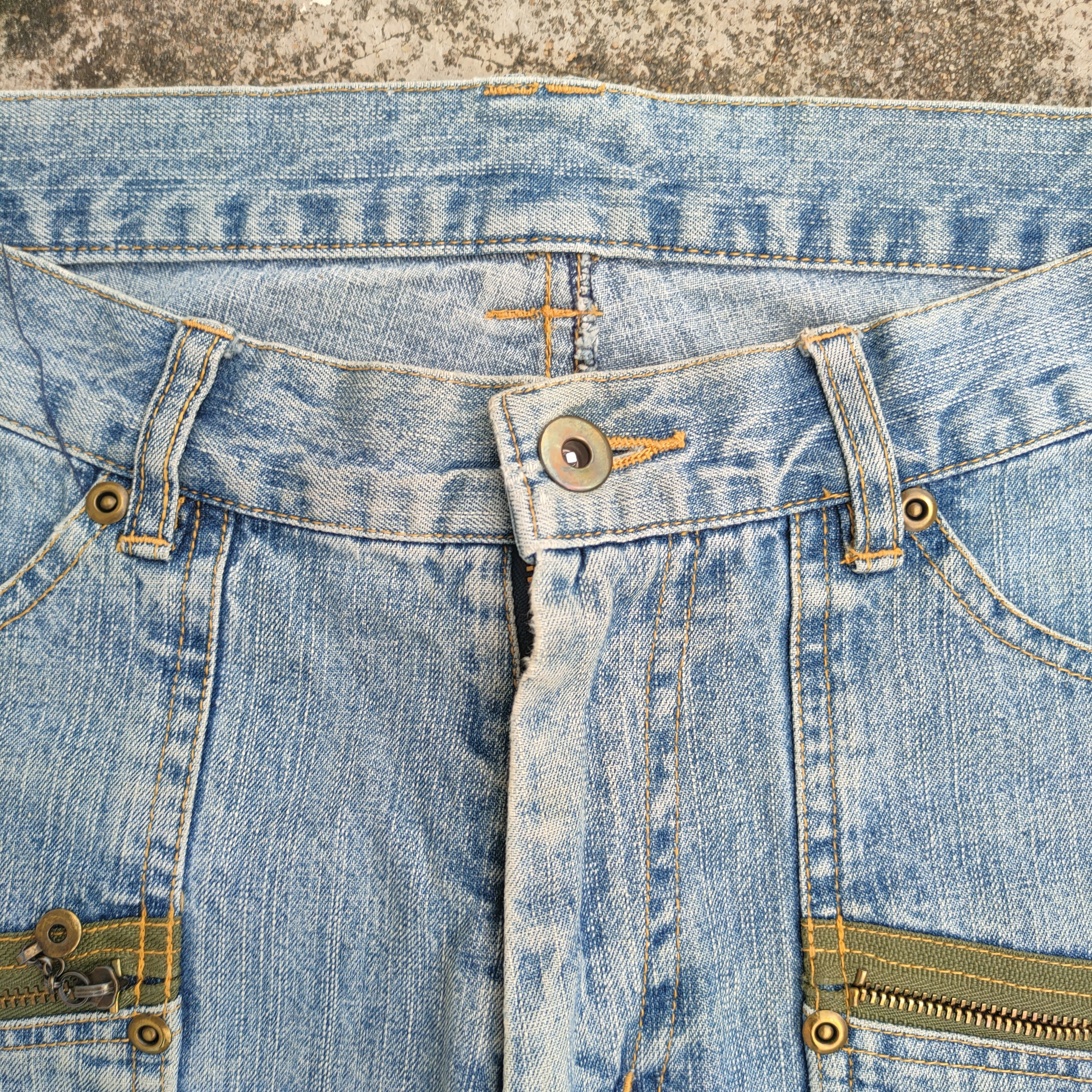 Japanese Brand VINTAGE JAPANESE FADED DISTRESSED JEANS DENIM PANTS Size US 29 - 4 Thumbnail
