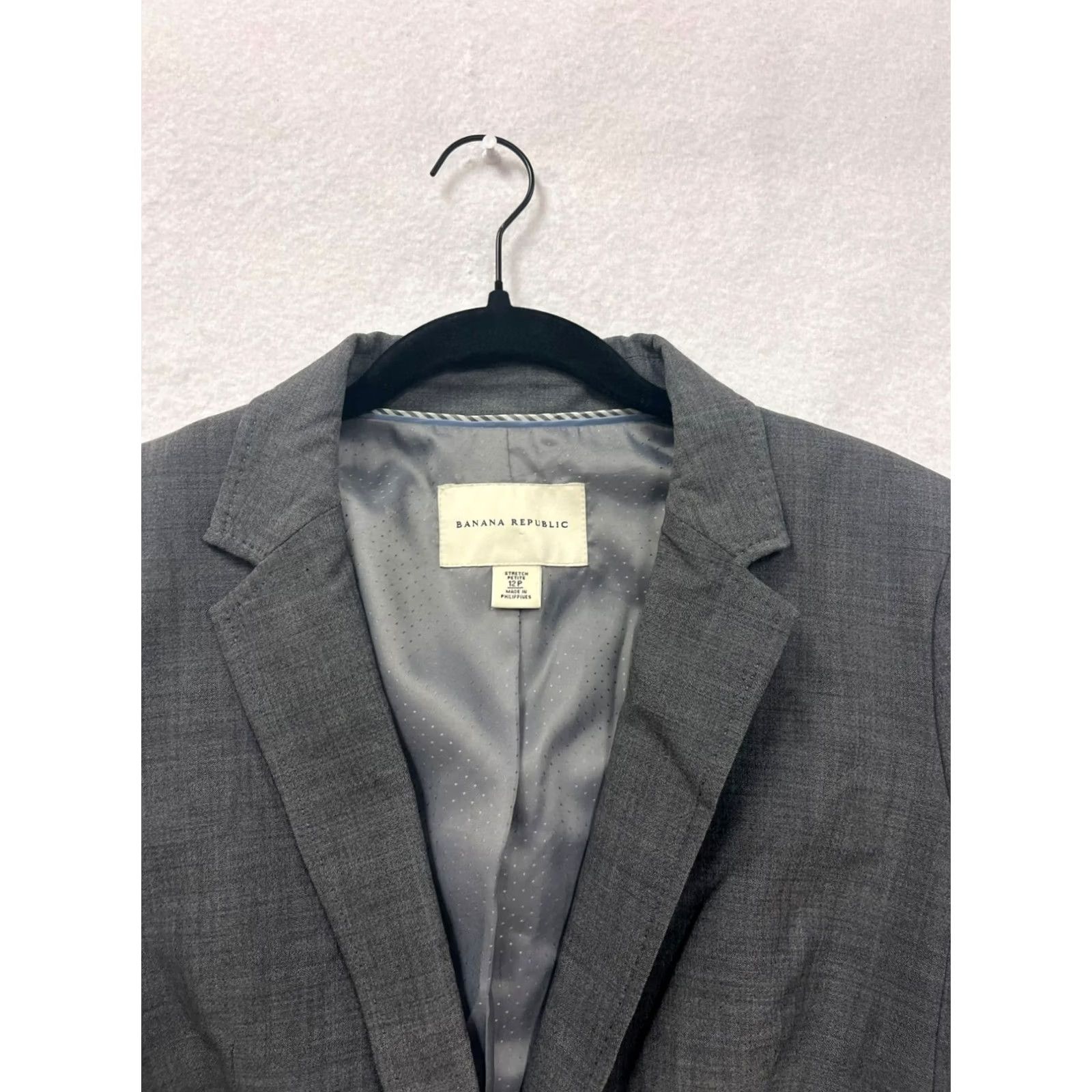 Banana Republic Banana Republic Blazer Womens 12P Gray Polyester? Spandex? (original says wool & spandex) [note: cannot add new info] Size XL / US 12-14 / IT 48-50 - 6 Thumbnail