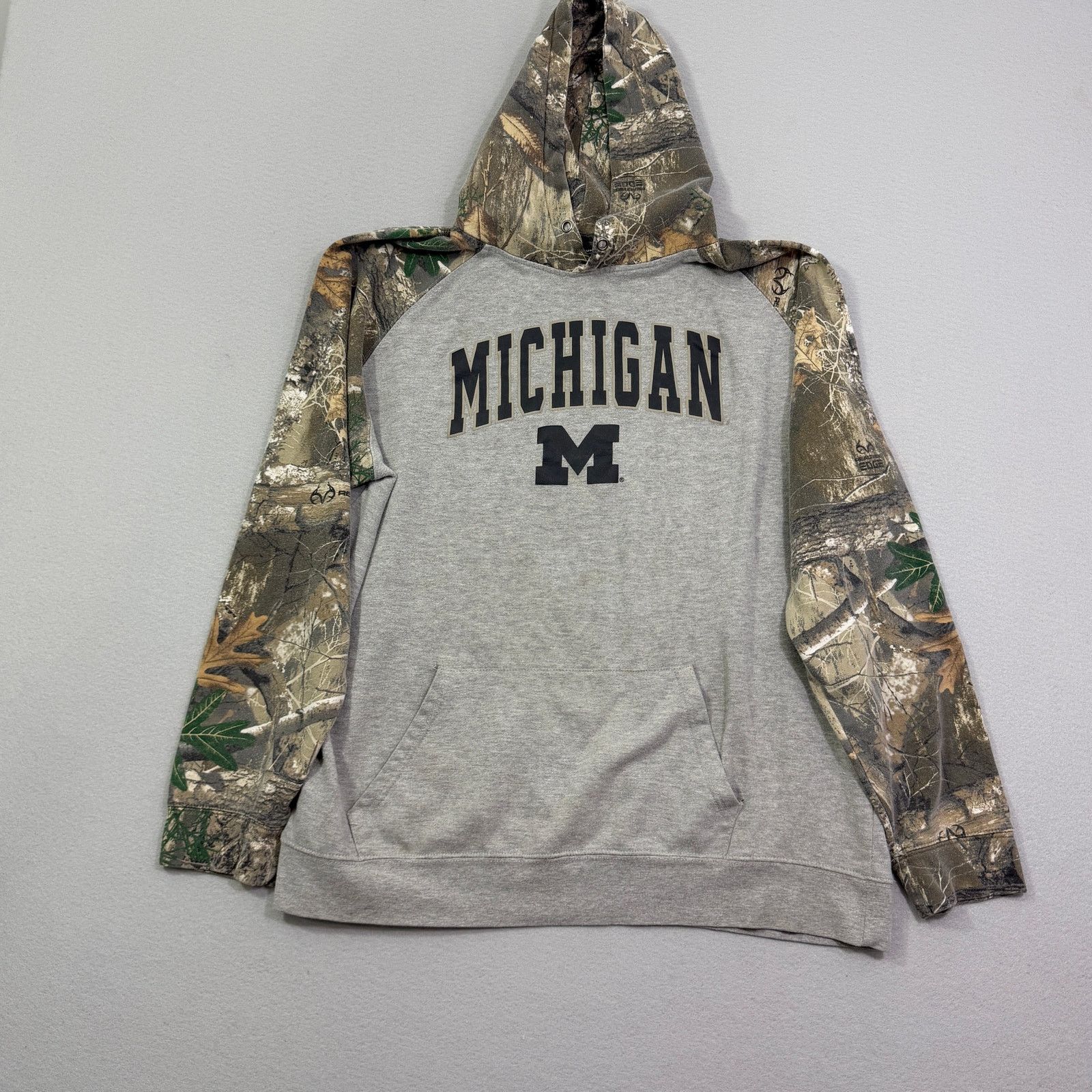 Vintage Vintage Michigan Wolverines Hoodie Men's 2XL Gray Camouflage Size US XXL / EU 58 / 5 - 1 Thumbnail