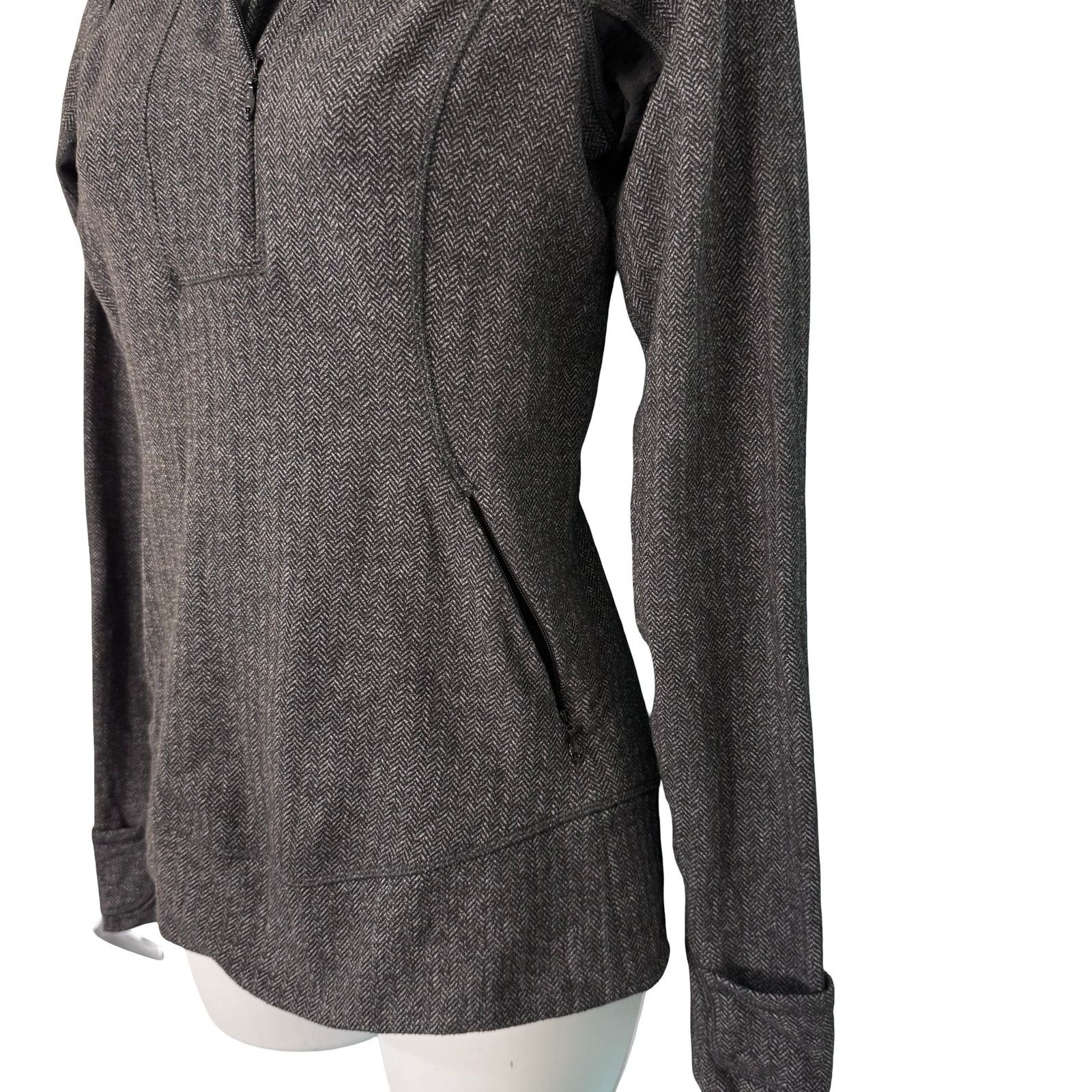 Lululemon Lululemon Think Fast Herringbone Black Gray Pullover Size 4 Size S / US 4 / IT 40 - 10 Thumbnail