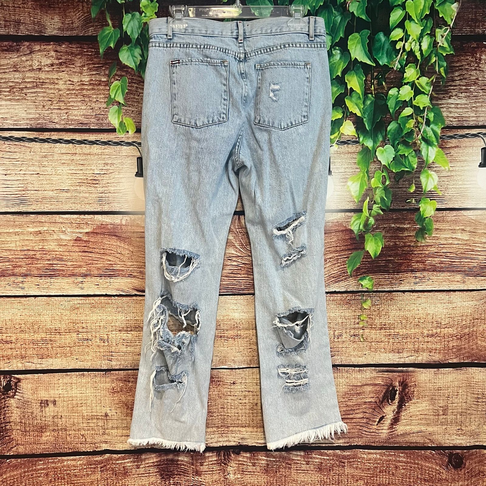 Alice + Olivia AO.LA Alice + Olivia Distressed Straight Leg Jeans 6/28 Blue Size 28" / US 6 / IT 42 - 4 Thumbnail
