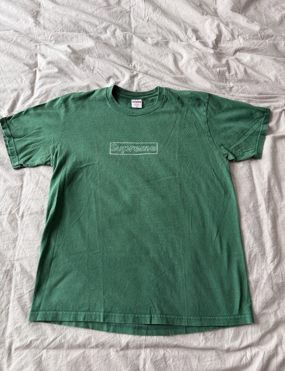 Kaws × Supreme Supreme box logo Size US M / EU 48-50 / 2 - 2 Thumbnail