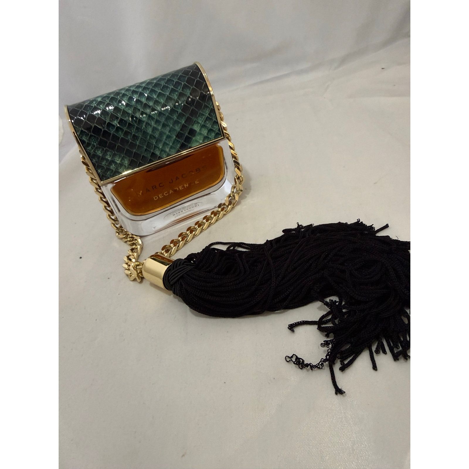 Marc Jacobs MARC JACOBS Divine Decadence Eau De Parfum, 1.7 Ounce. NWOT Size ONE SIZE - 2 Thumbnail