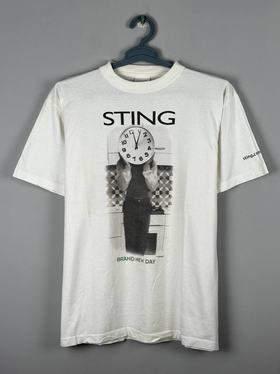 Sting Vintage 1999 Brand New Day Sting T Shirt Size US L / EU 52-54 / 3 - 1 Thumbnail