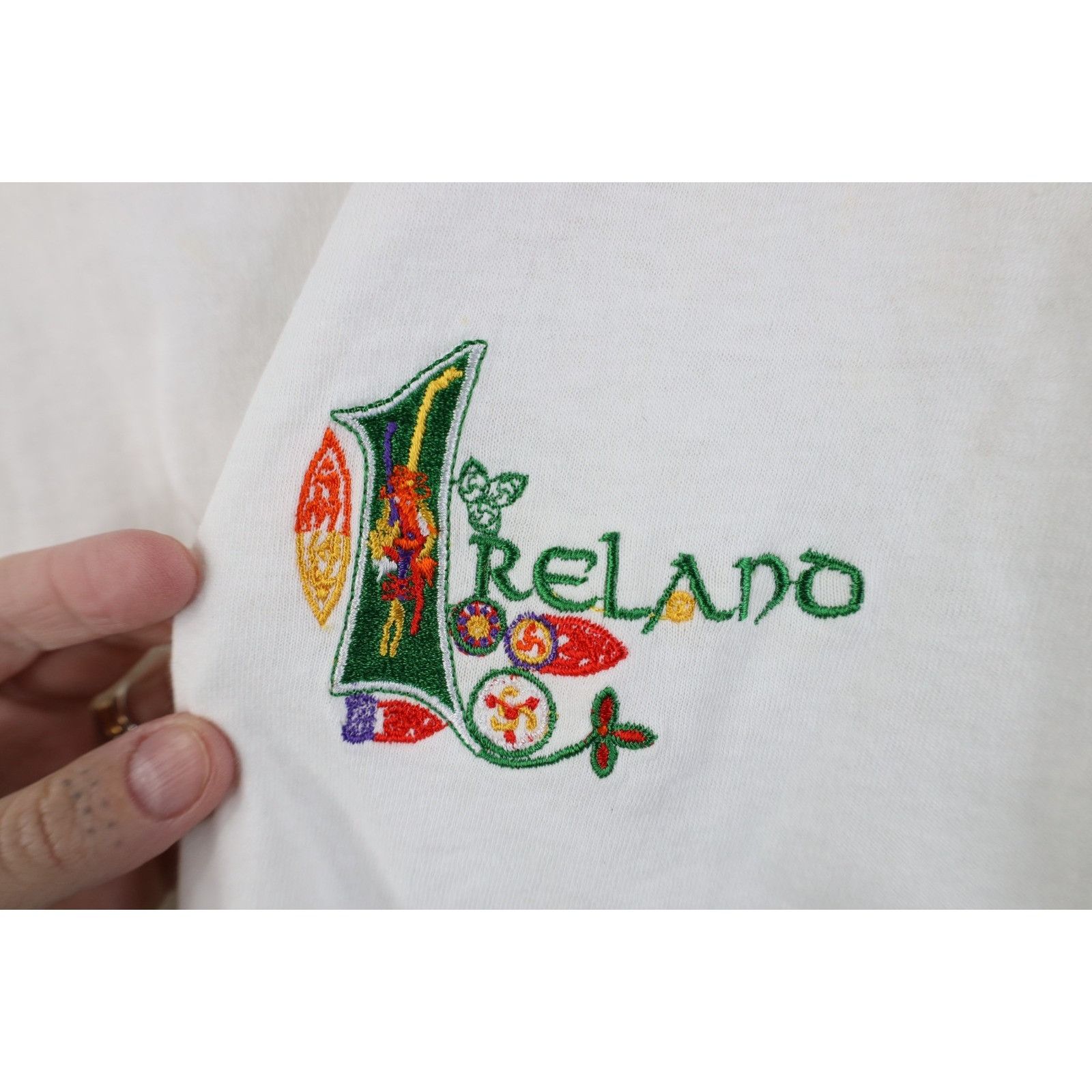 Vintage Vintage 90s St Patricks Day Ireland Gaelic T-Shirt Size US M / EU 48-50 / 2 - 4 Thumbnail