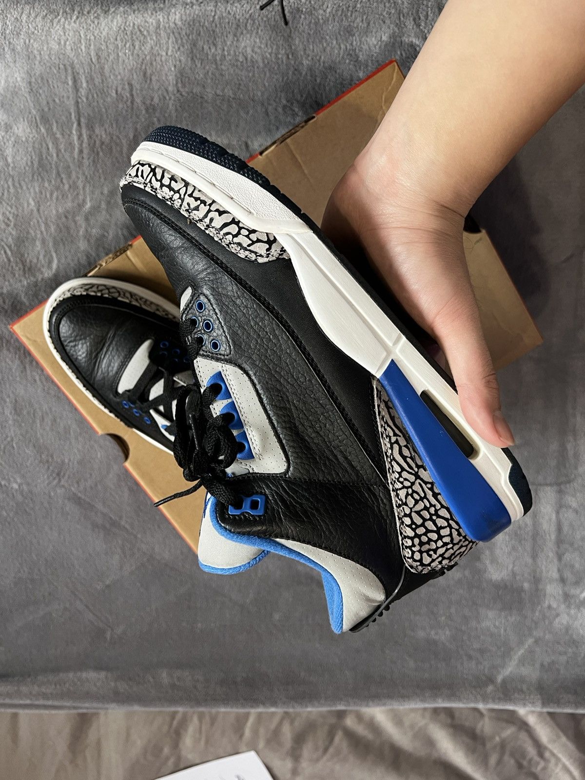 Jordan Brand × Nike Air Jordan 3 - Sport Blue / Blue Cement. Size US8.5/EU42 Size US 8.5 / EU 41-42 - 1 Thumbnail