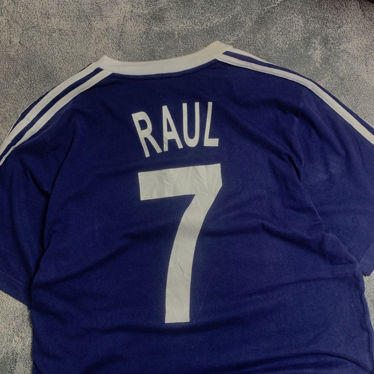 Adidas Rare Adidas Real Madrid Raul Gonzales 7 Sewn Logo Size US L / EU 52-54 / 3 - 10 Thumbnail