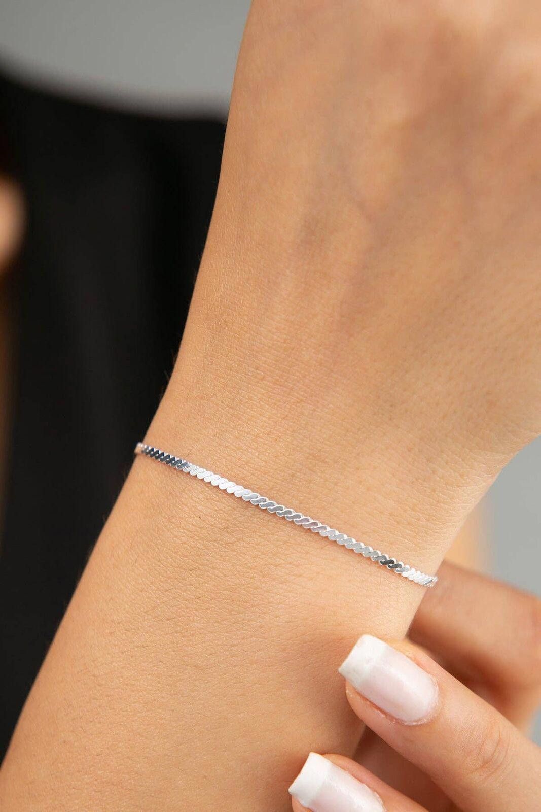 Designer Women's 925 Sterling Silver Fox Tail Bracelet Size ONE SIZE - 2 Thumbnail