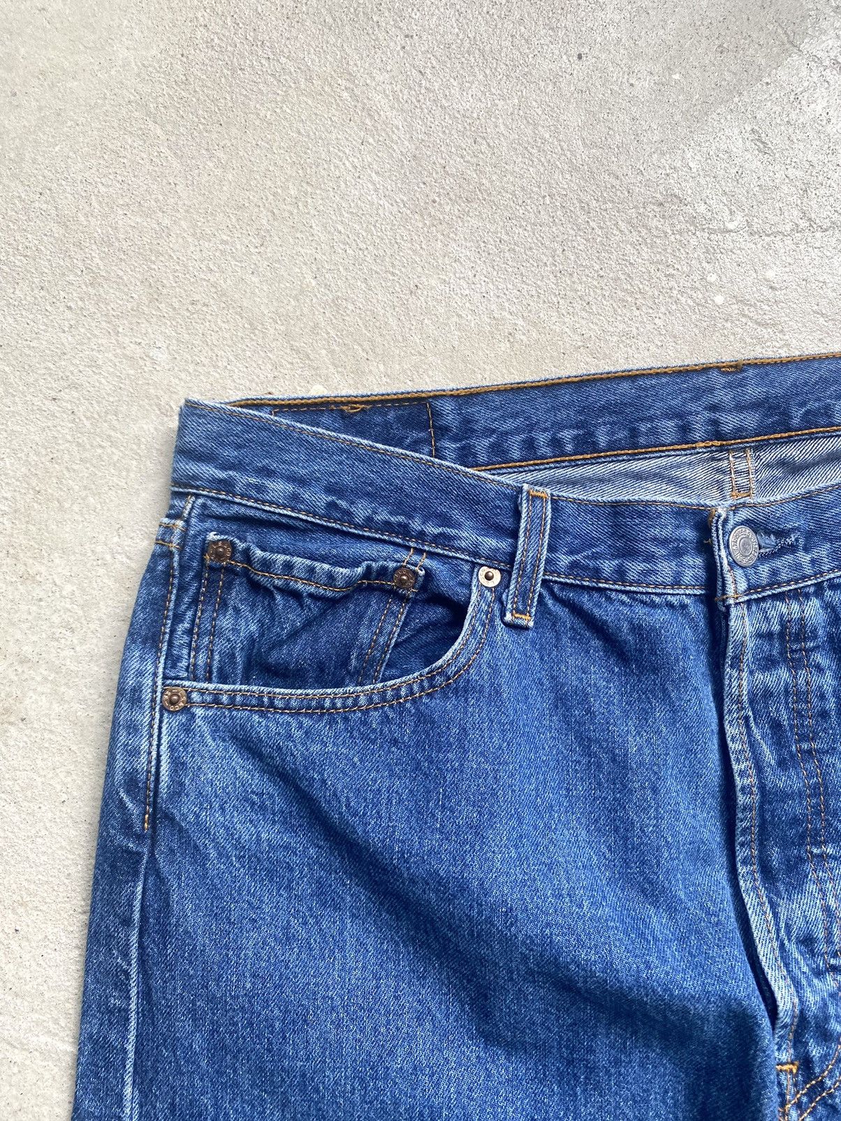 Levi's Vintage 90s Levi's 501 Washed Blue Denim Jeans Size US 36 / EU 52 - 5 Thumbnail