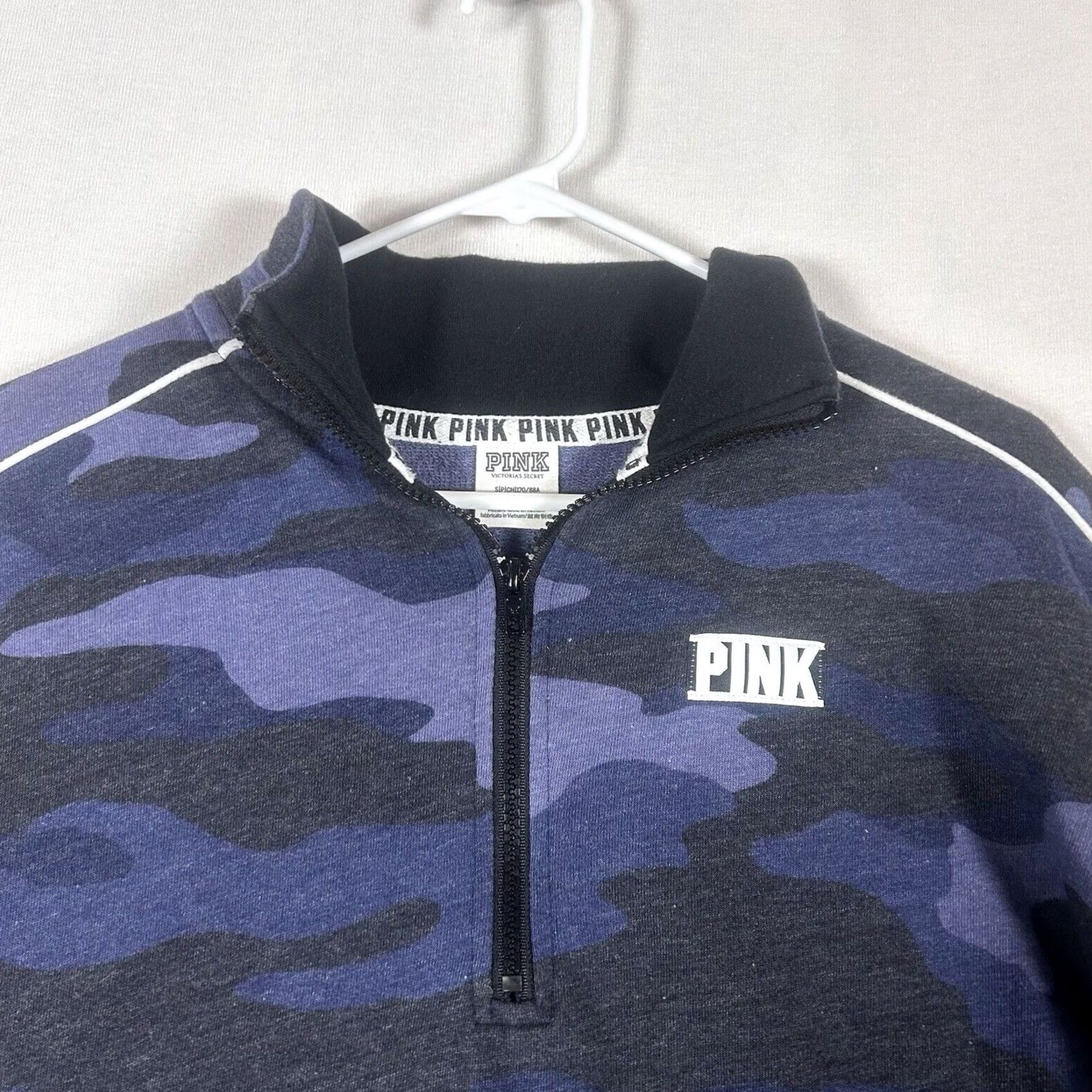 Victoria's Secret Victoria's Secret Sweatshirt Womens S Pink Camouflage 1/4 Zip Logo All Seasons Military Blue Pattern Hoodie Size S / US 4 / IT 40 - 2 Thumbnail