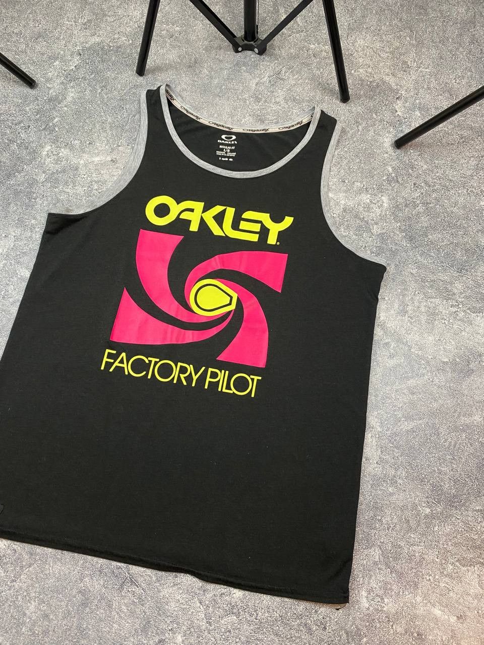 Oakley × Vintage Vintage 00s Oakley Tank Top Size US M / EU 48-50 / 2 - 3 Thumbnail