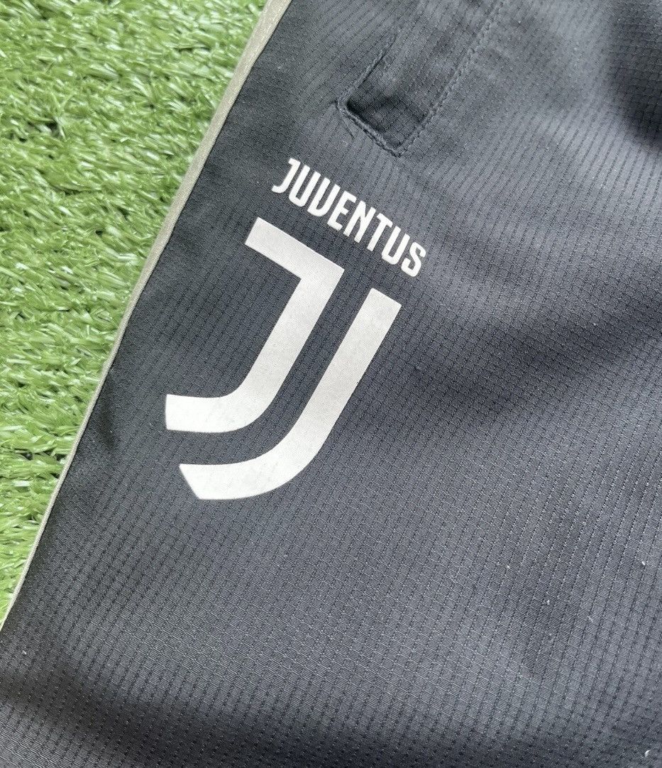 Adidas Juventus Turin tracksuit bottoms Size US 34 / EU 50 - 3 Thumbnail
