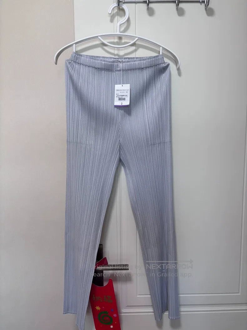 Issey Miyake Issey Miyake Light Gray Straight-Leg Long Pants Size 25" / US 0 / IT 36 - 1 Thumbnail