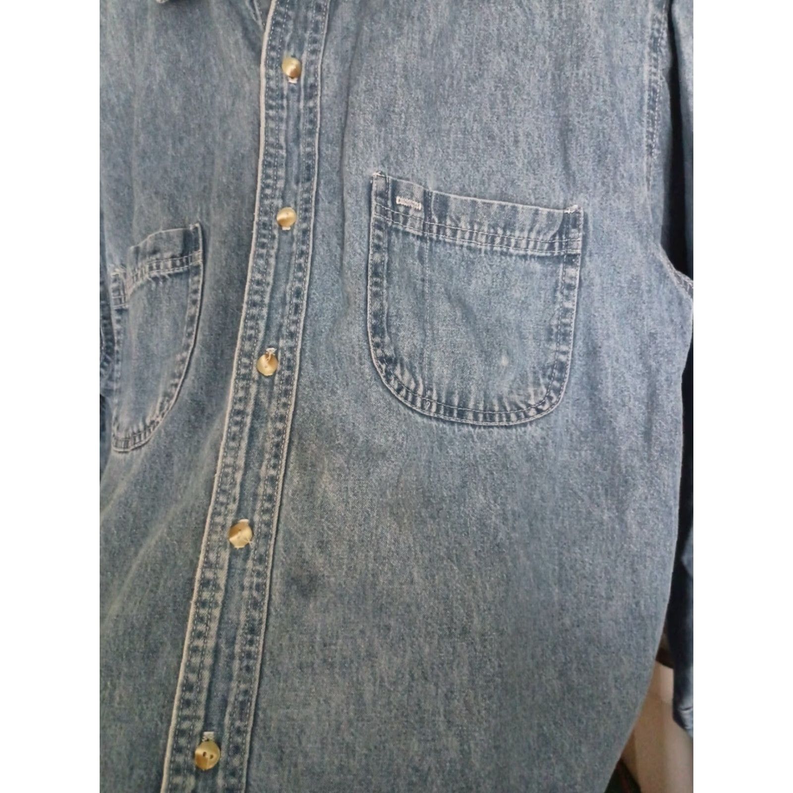 Marlboro VINTAGE Marlboro Denim Long Sleeve Button-Up Shirt L Made In USA Men Blue USA 90s Distressed Left Pocket Tear Size US L / EU 52-54 / 3 - 3 Thumbnail
