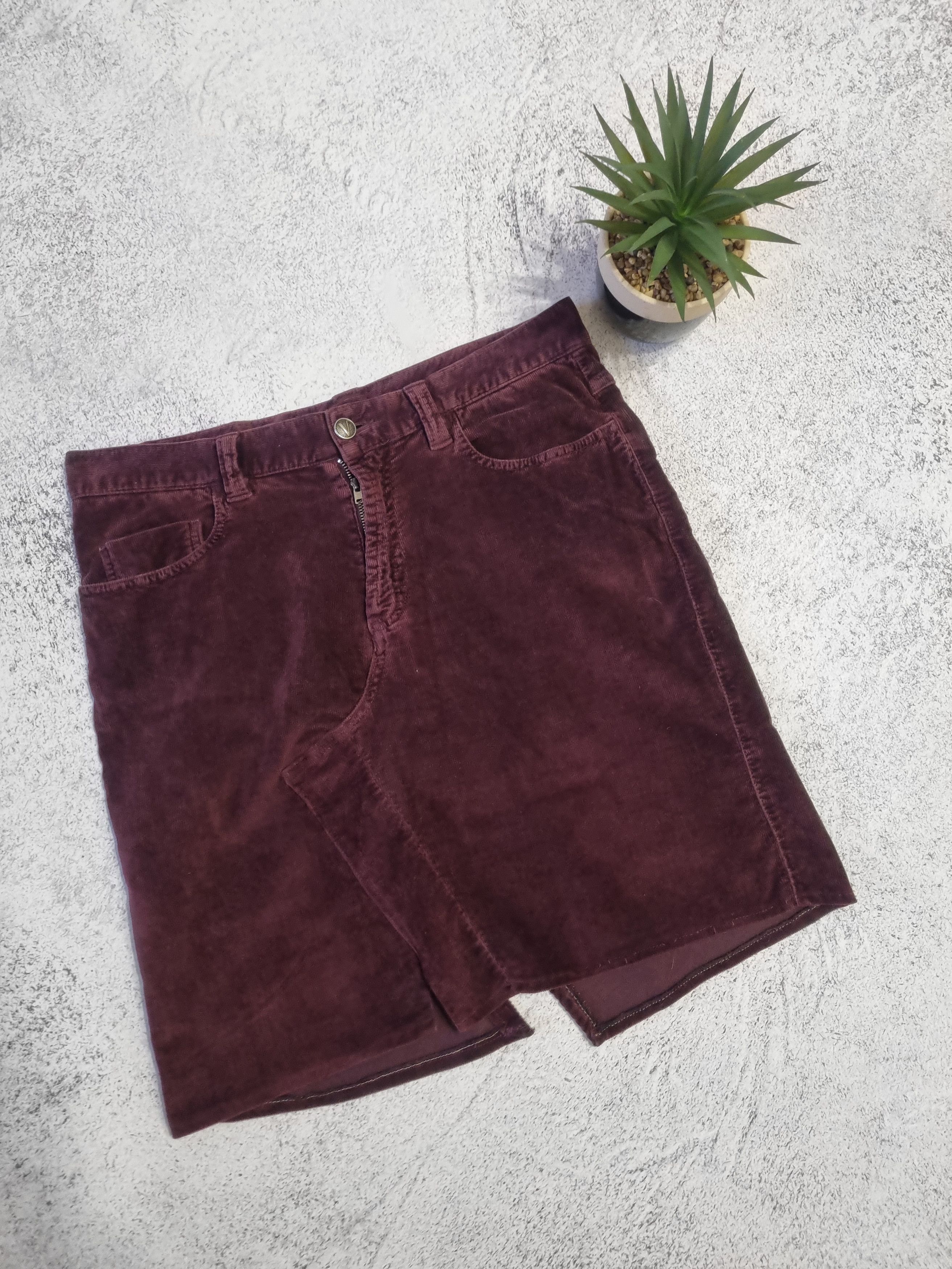 Versace Vintage Versace Collection Velvet Bordo Skirt Size 32" / US 10 / IT 46 - 2 Thumbnail