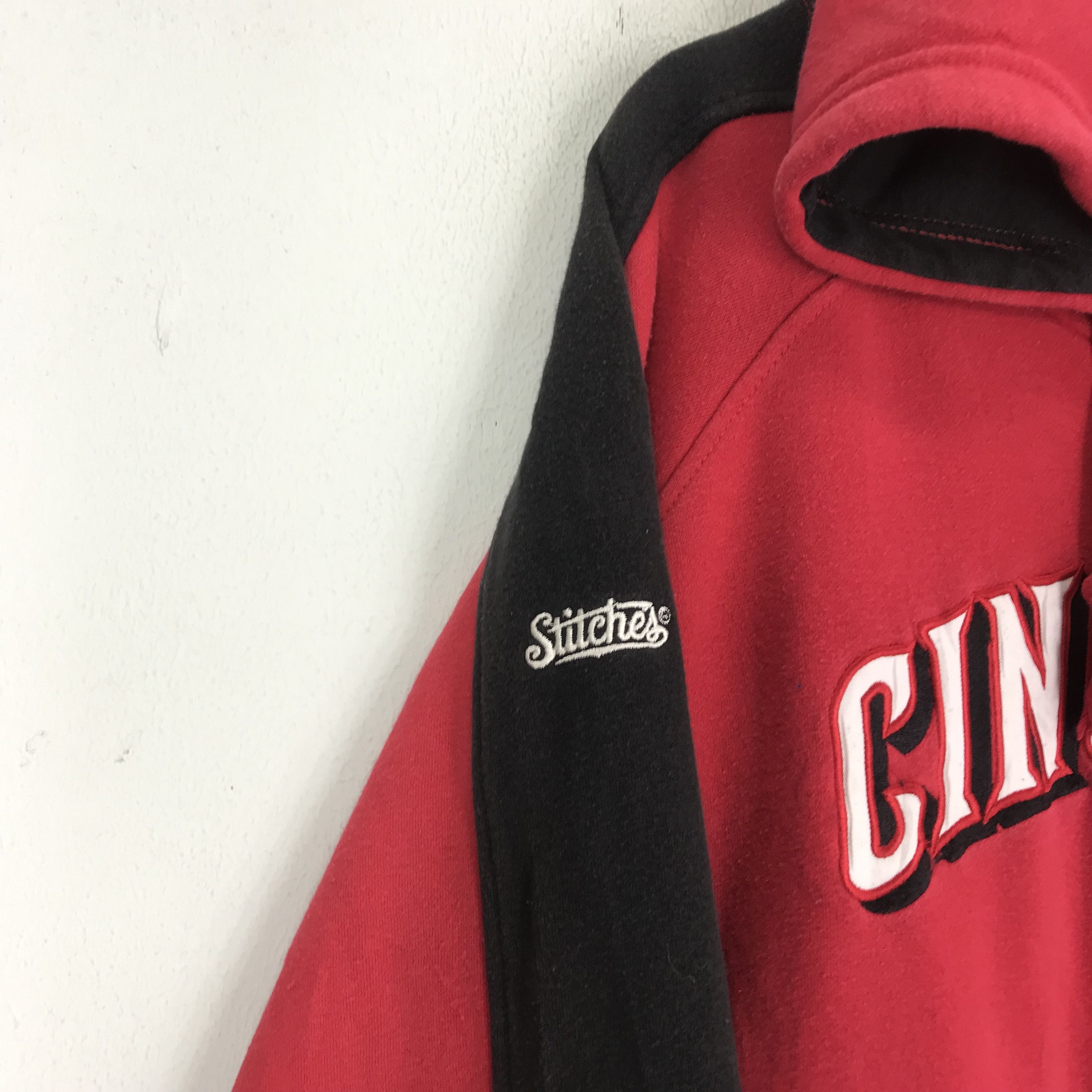 Vintage Vintage Y2K Cincinnati Reds Sweater - 127 Size US L / EU 52-54 / 3 - 4 Thumbnail