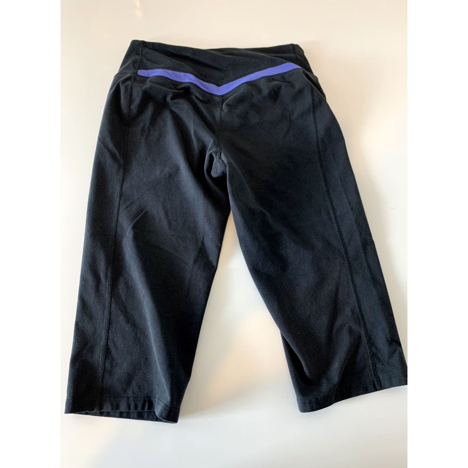 Nike Nike Dri-Fit Cropped Yoga Athletic Pants Women's M Black Purple Nike Dri-FIT Yoga Pants Womens M Black Purple Size 32" / US 10 / IT 46 - 8 Thumbnail
