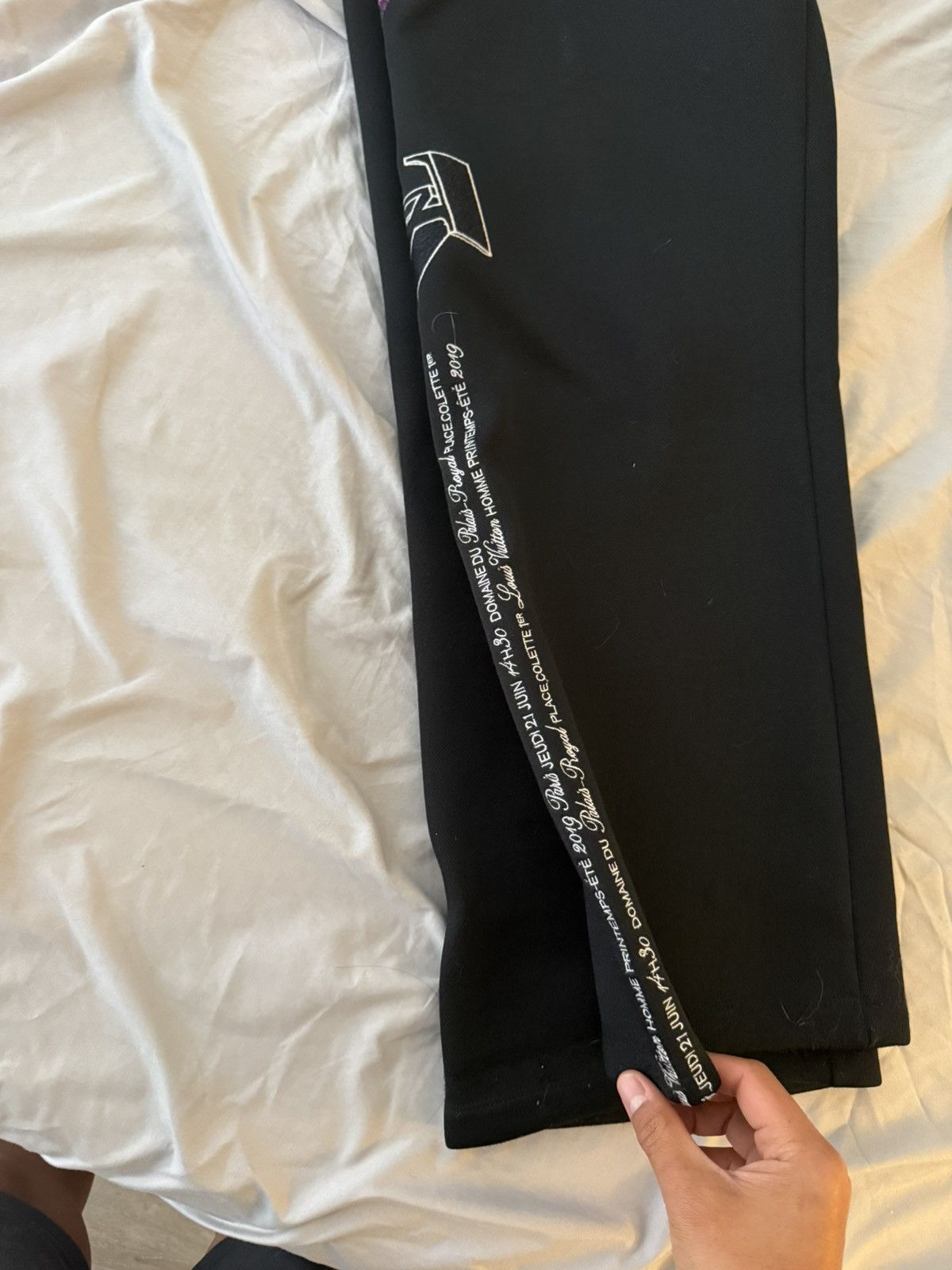 Louis Vuitton Louis Vuitton Embroidered Black Track Pants Size US 31 - 12 Thumbnail
