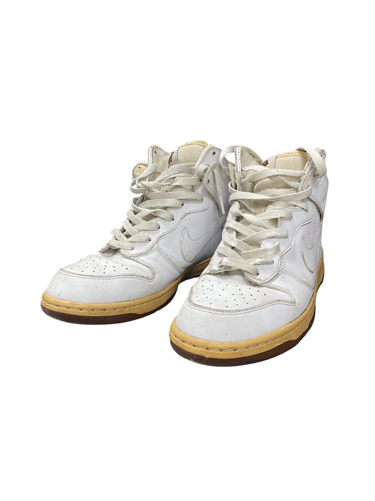 Nike × Undefeated Vintage nike dunk x undefeated shoes rare Size US 9 / EU 42 - 6 Thumbnail