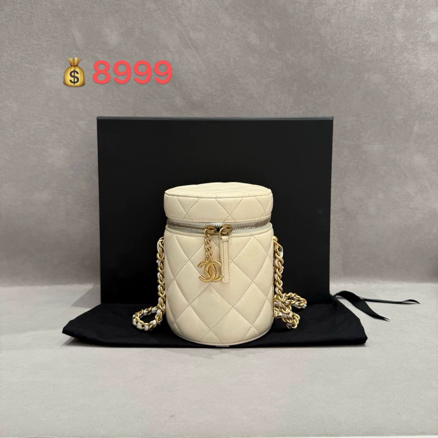 Chanel Pre-loved Bag Very good condition Size ONE SIZE - 1 Thumbnail