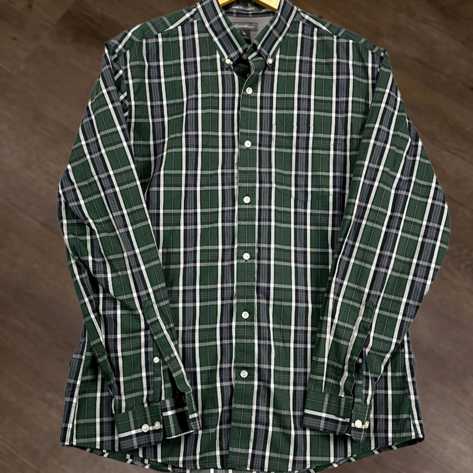 Eddie Bauer Eddie Bauer Shirt Men Large Green Black Plaid Classic Comfort Button Down Size US L / EU 52-54 / 3 - 1 Thumbnail