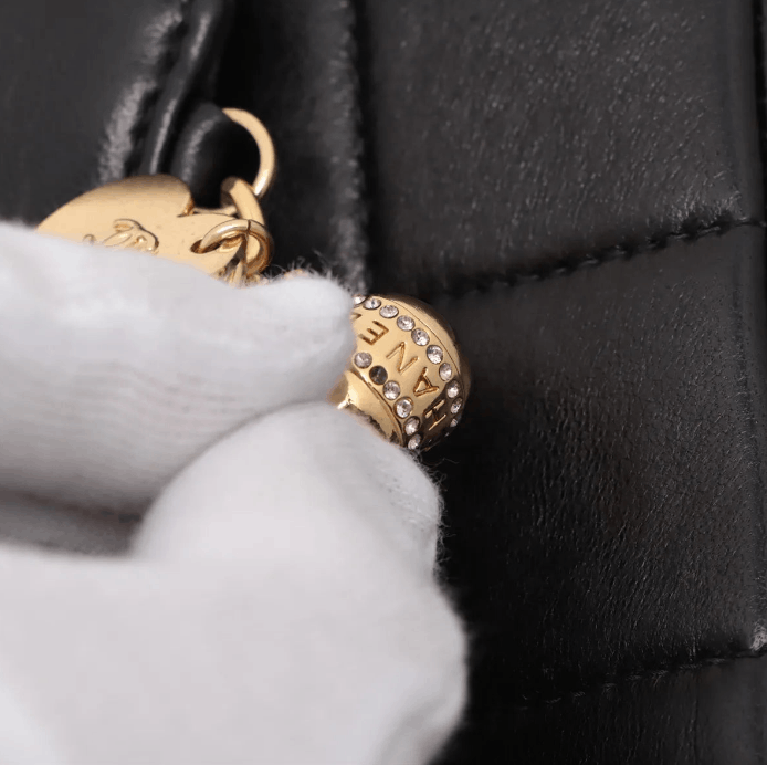 Chanel Chocolate Bar Lambskin Charm Chain Shoulder Bag Size ONE SIZE - 9 Thumbnail