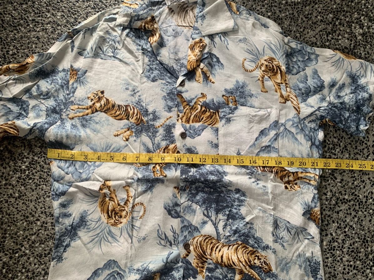 Vintage Vintage 90s Malihini Hawaii Tigers Rayon Shirt Size US M / EU 48-50 / 2 - 8 Thumbnail