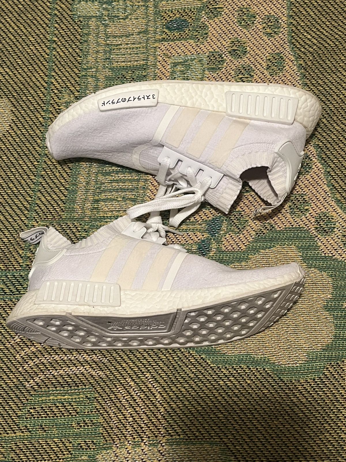 Adidas adidas nmd triple white Size US 9 / EU 42 - 2 Thumbnail