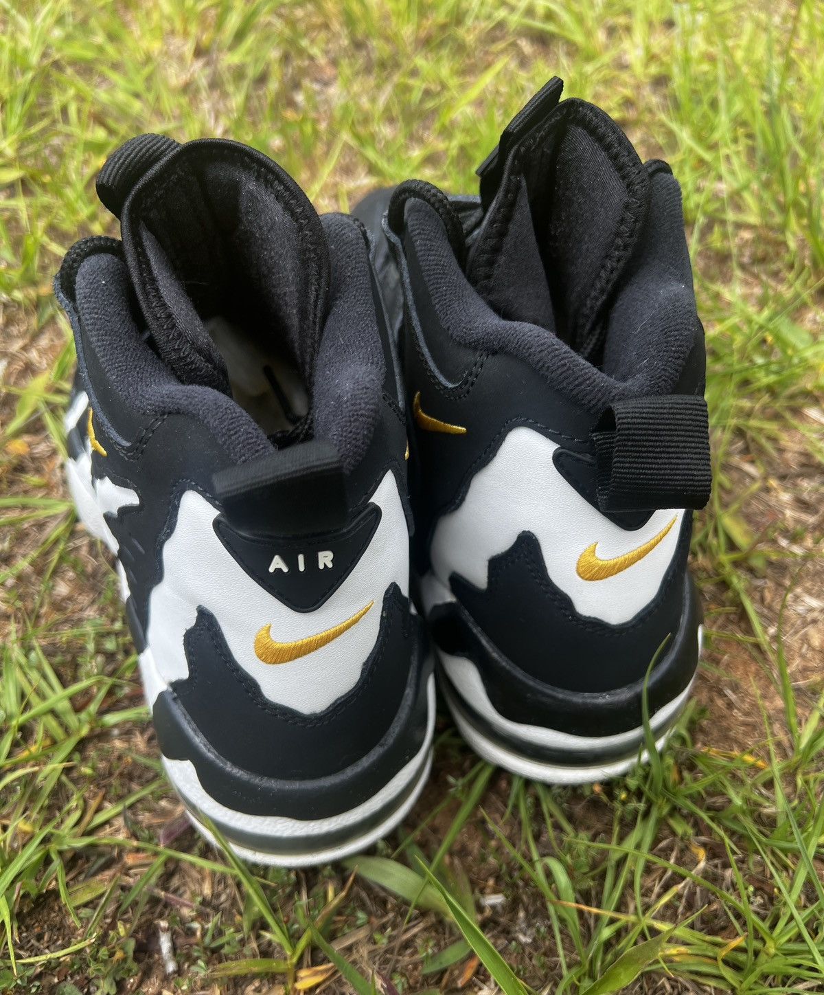 Nike CLEAN Nike Size 8 Mens Air DT 96 Diamond Turf Yellow shoes Size US 8 / EU 41 - 8 Thumbnail