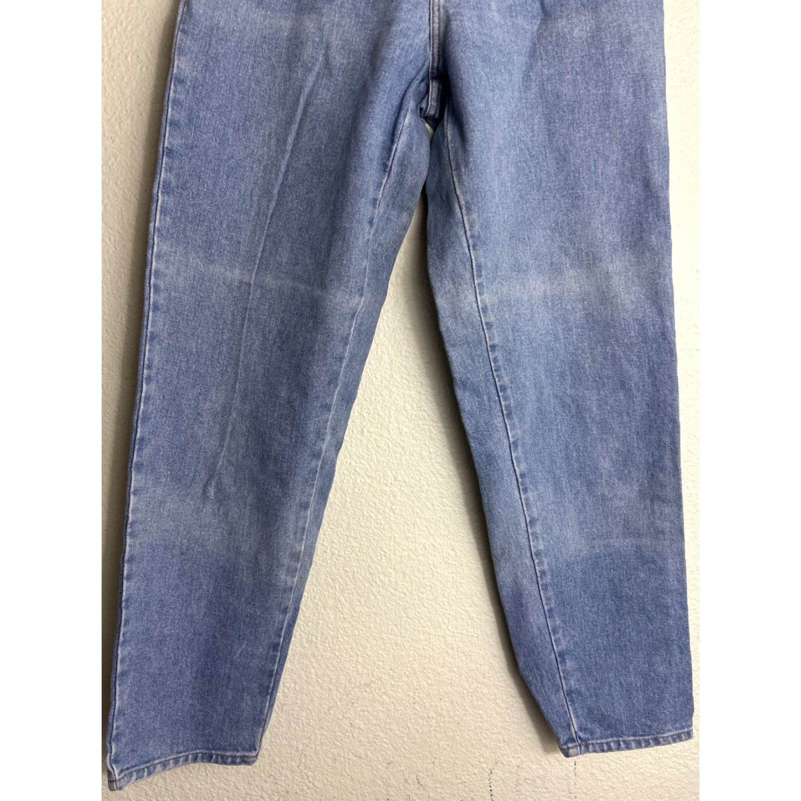 Eddie Bauer VINTAGE Eddie Bauer Jeans Women 12 Regular 32in Inseam High Rise Light Wash Denim Blue 5-Pocket City Retro Christmas Mom Womens Jeans (12) Size 34" / US 12 / IT 48 - 2 Thumbnail