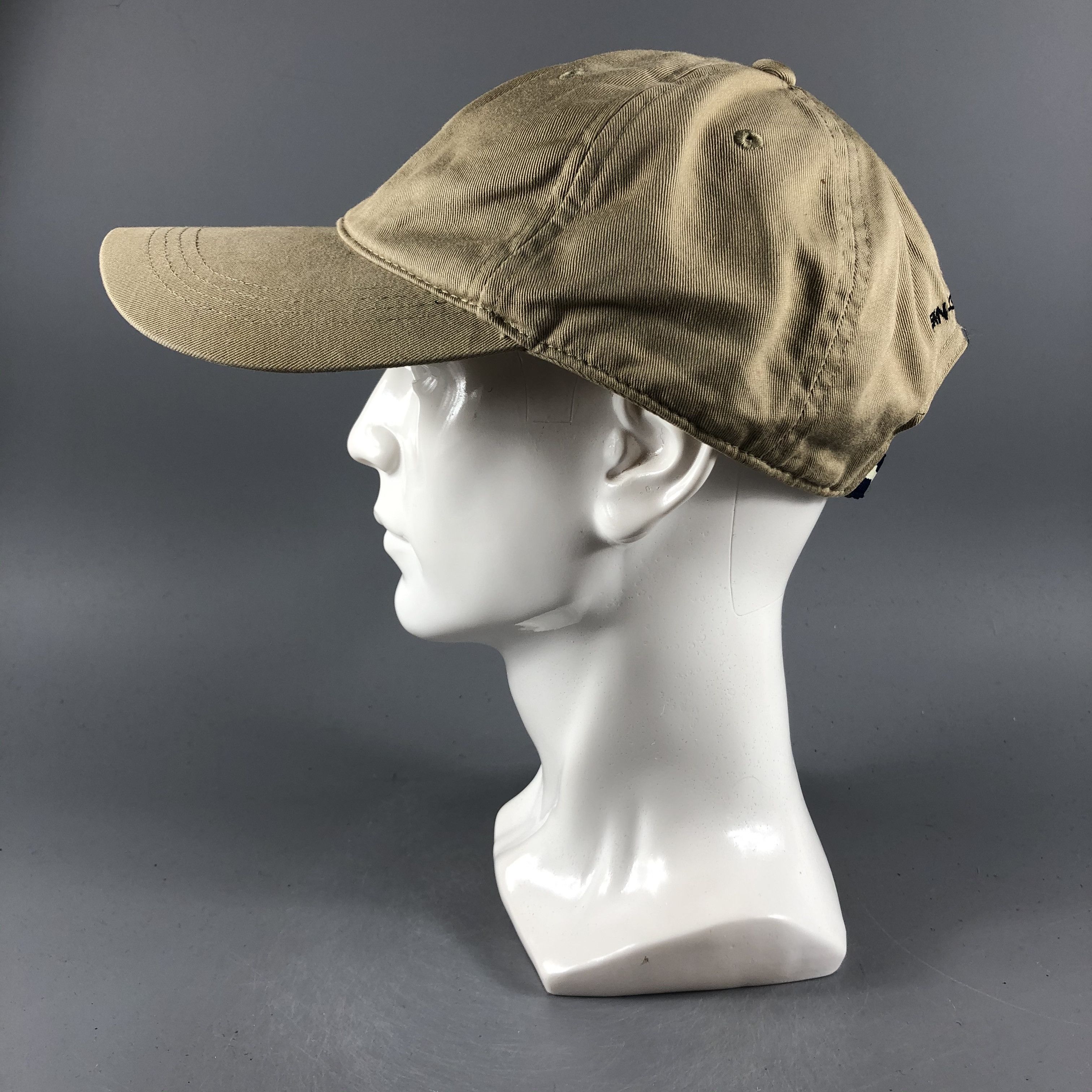 Japanese Brand × Jean-Michel Basquiat × Uniqlo Jean-Michel Basquiat x Uniqlo Baseball Caps -D720 Size ONE SIZE - 1 Thumbnail