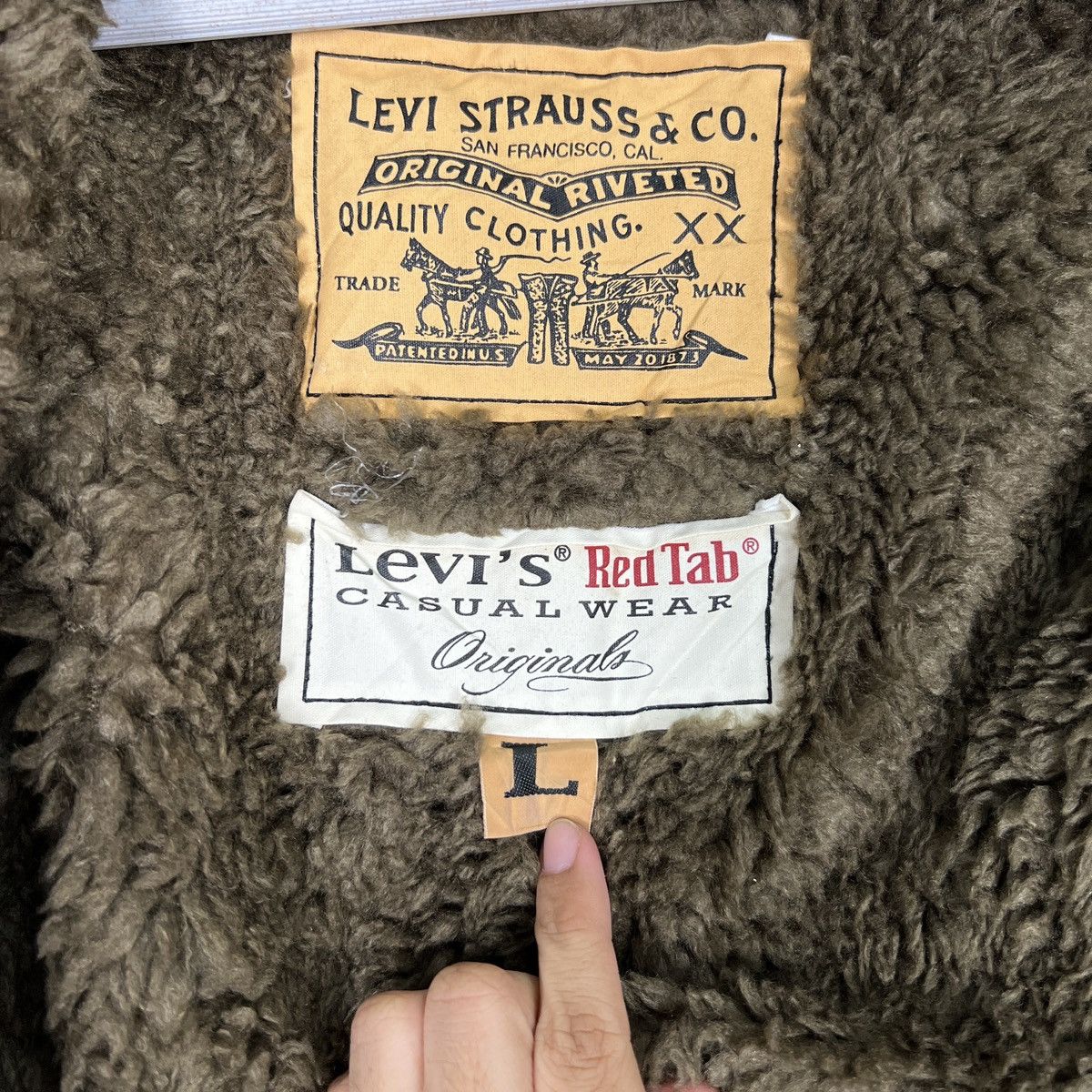 Levi's 🔥 VINTAGE LEVIS RED TAB FAUX FUR LINING ZIPPER JACKET Size US L / EU 52-54 / 3 - 16 Thumbnail