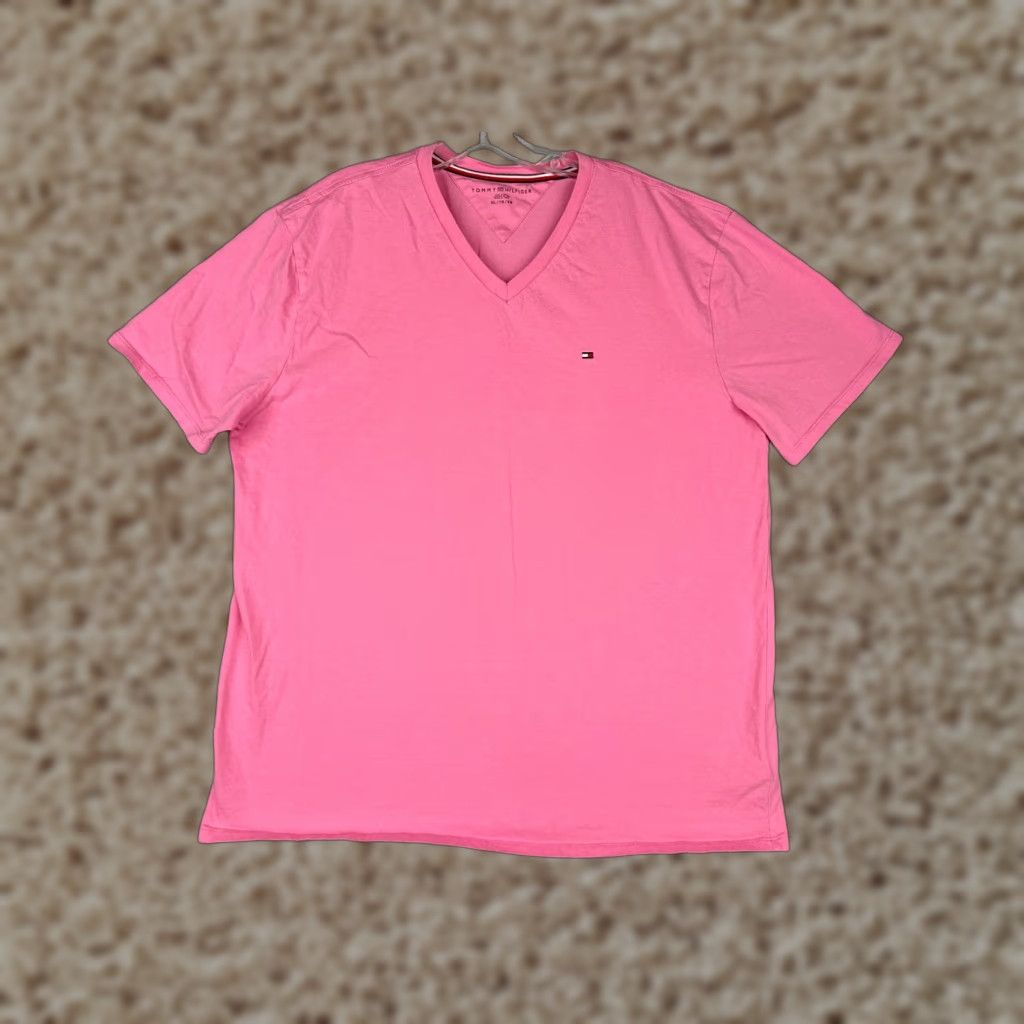Tommy Hilfiger VINTAGE? No. Tommy Hilfiger Shirt Men XL Pink Short Sleeve Crew Neck 100% Cotton Logo Tee All Seasons - Adult XL Mens Shirt Pink Tommy Hilfiger Shirt Size US XL / EU 56 / 4 - 1 Thumbnail
