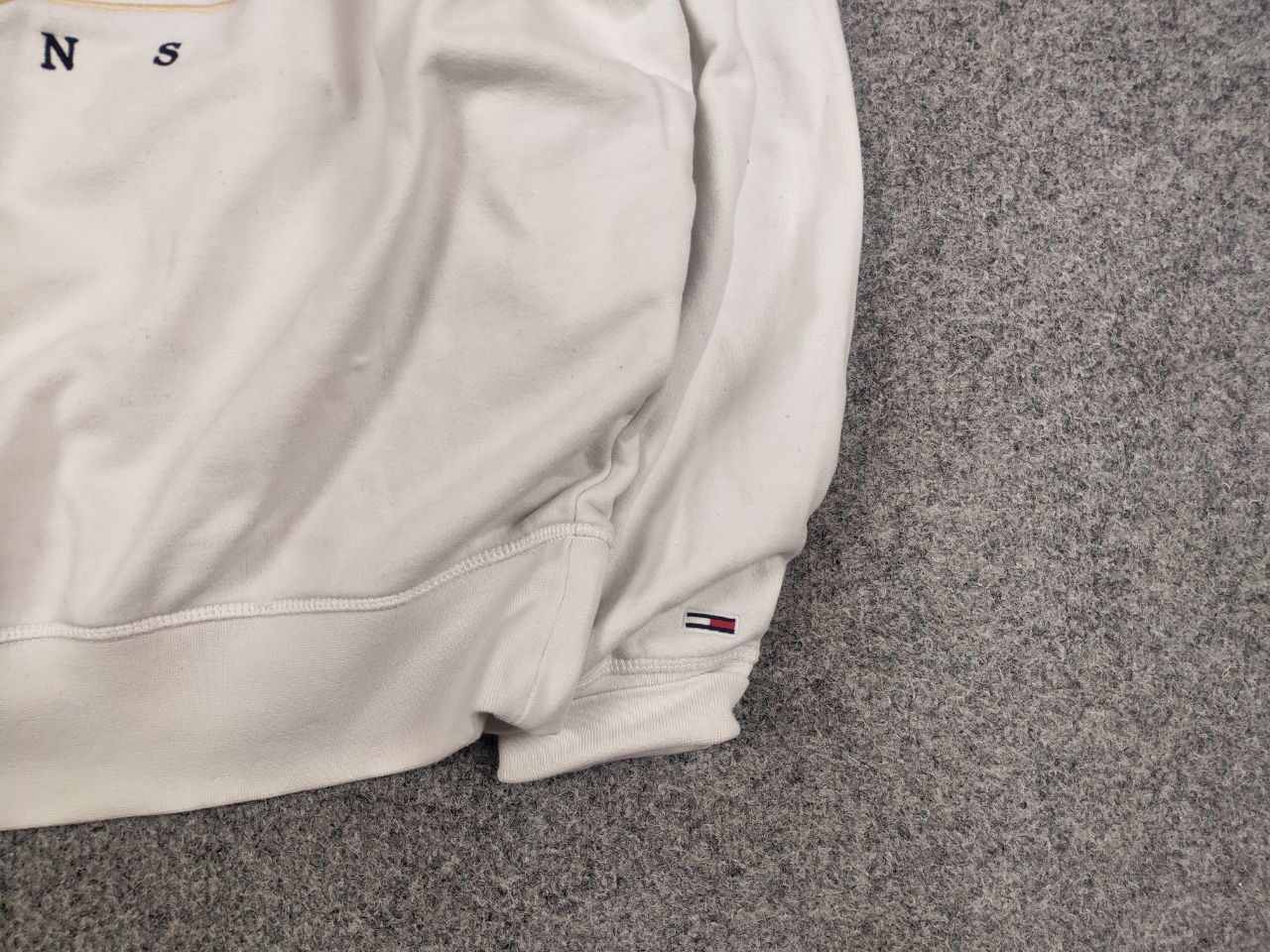 Tommy Hilfiger Tommy Jeans Crew Chek Embroidered Sweatshirt Vintage Style Size US M / EU 48-50 / 2 - 10 Thumbnail