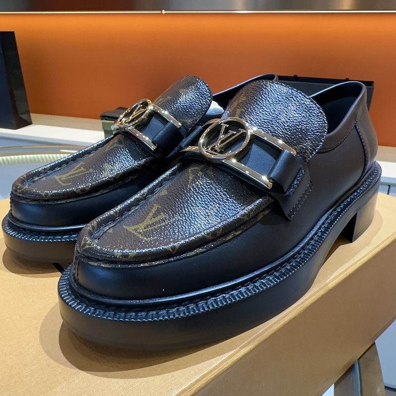 Louis Vuitton Louis Vuitton Black Leather Lug Sole Loafers 0079 Size US 7 / IT 37 - 1 Thumbnail