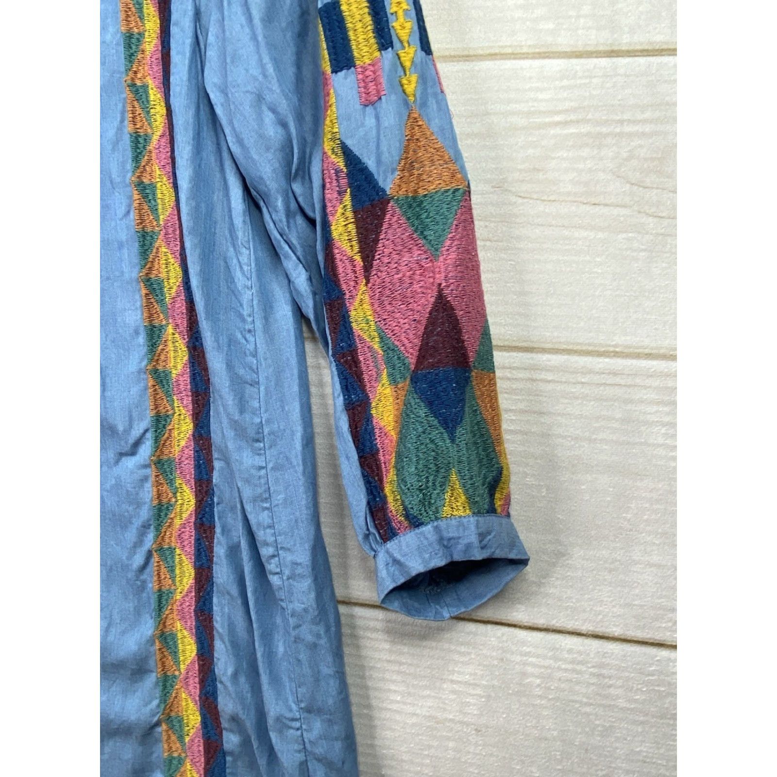 Zara Zara Shirt Dress XS Embroidered Tribal Geometric Chambray Lyocell Polyester Puff Sleeve Blue Vintage No (adjusted to structure) Size XS / US 0-2 / IT 36-38 - 4 Thumbnail