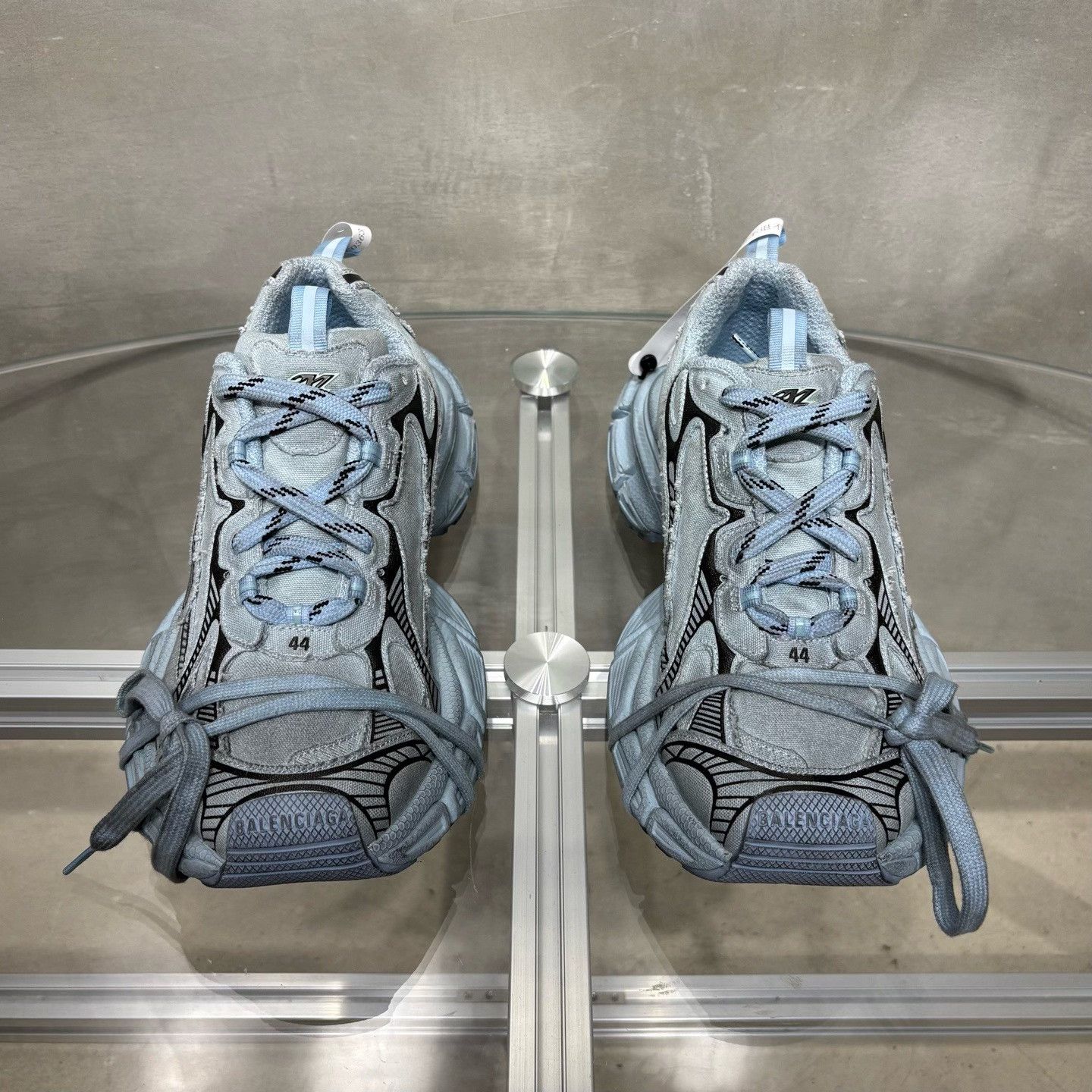 Balenciaga Balenciaga Distressed Blue Lowtop Sneakers 11 Men Size US 11 / EU 44 - 1 Thumbnail