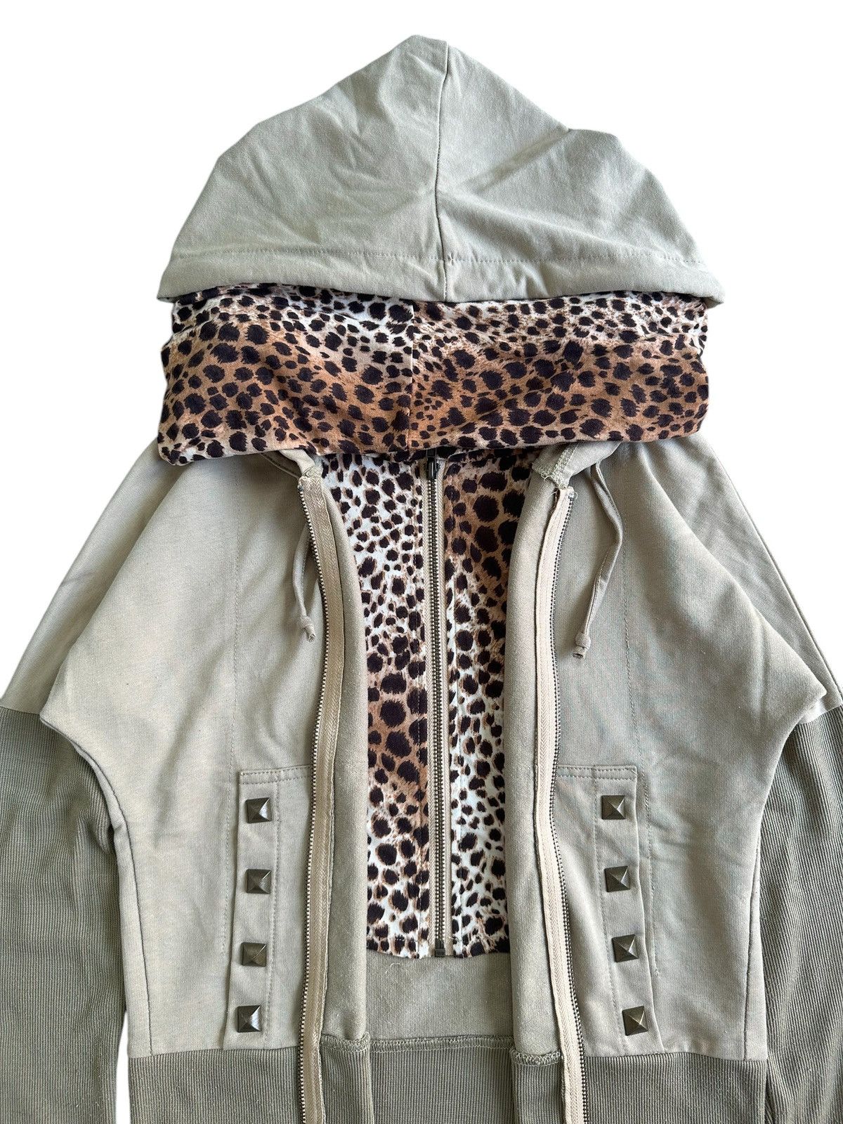 Beauty Beast 2000s STUDDED DOUBLE LAYER CROPPED LEOPARD ZIP HOODIE Size M / US 6-8 / IT 42-44 - 3 Thumbnail