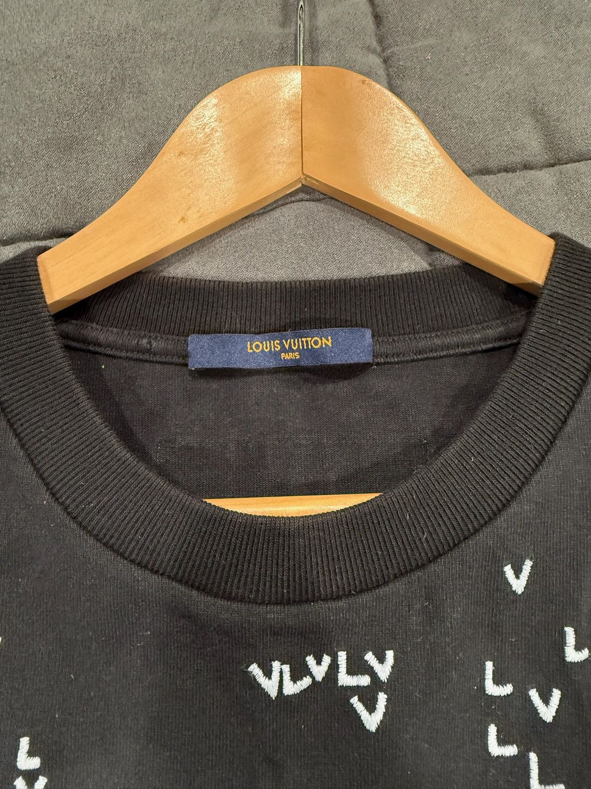 Louis Vuitton Louis Vuitton Spread Monogram T Shirt Size US L / EU 52-54 / 3 - 4 Thumbnail