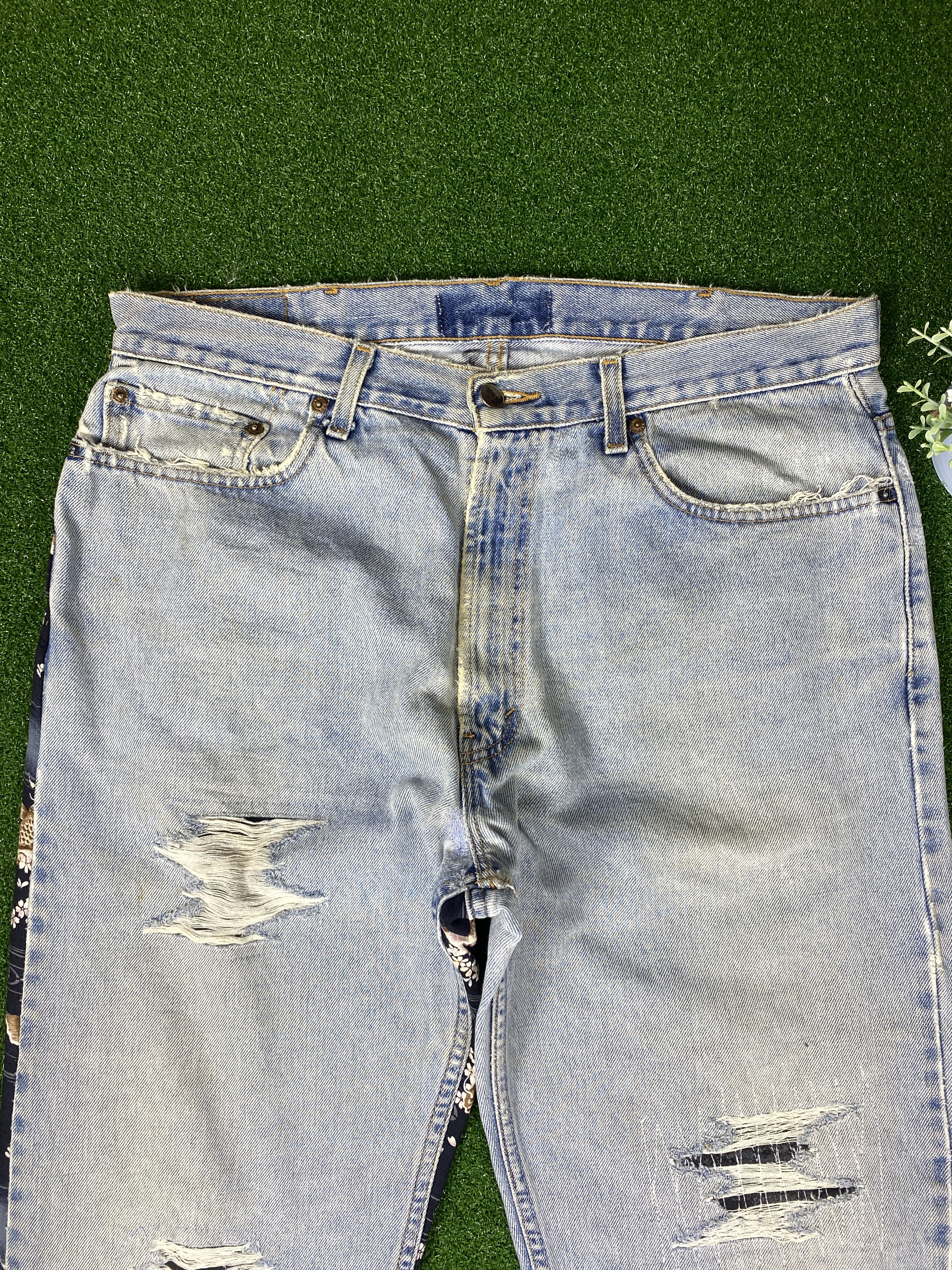 Japanese Brand Vintage Edomae Koi Pattern Sukajan Distressed Jeans CP0057 Size US 36 / EU 52 - 3 Thumbnail