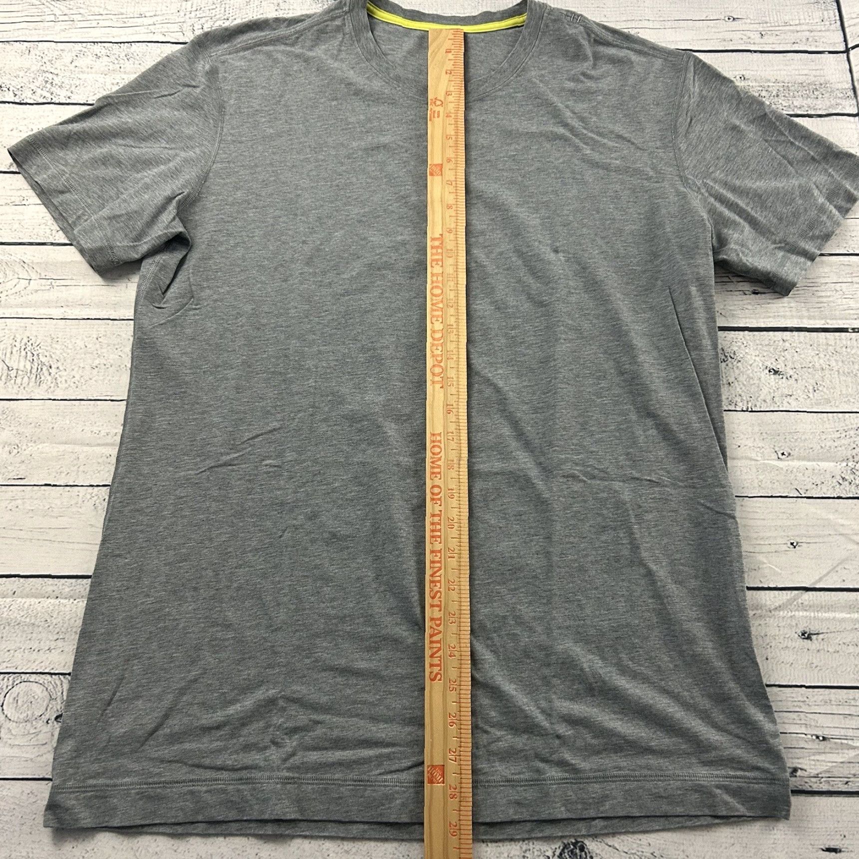 Lululemon Lululemon Metal Vent T-Shirt Short Sleeve Basic Gray XL Men’s Shirt Vent Tech Running & Jogging Pullover Regular Featured 2004 90s Size US XL / EU 56 / 4 - 3 Thumbnail