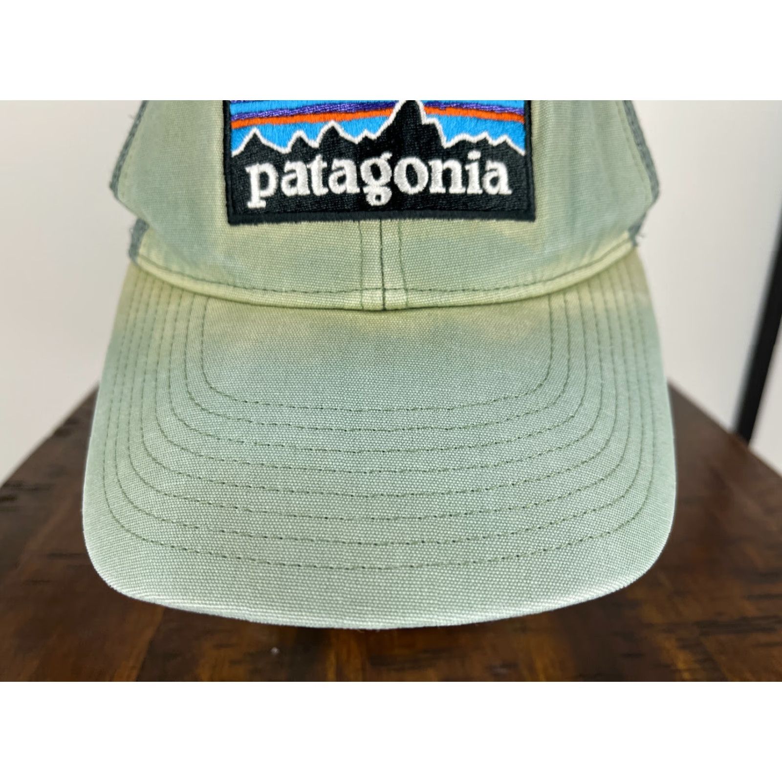 Patagonia Patagonia Hat Cap Snap Back Adult One Size Green Fitz Roy Embroidered Trucker Hat/Cap Size ONE SIZE - 3 Thumbnail