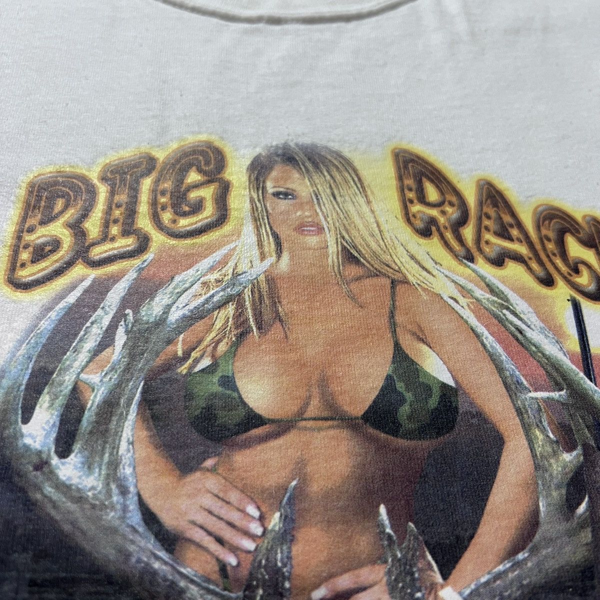 Vintage Vintage Y2K Big Rack Hunter Funny Tee 2XL sexy oversized Size US XXL / EU 58 / 5 - 3 Thumbnail