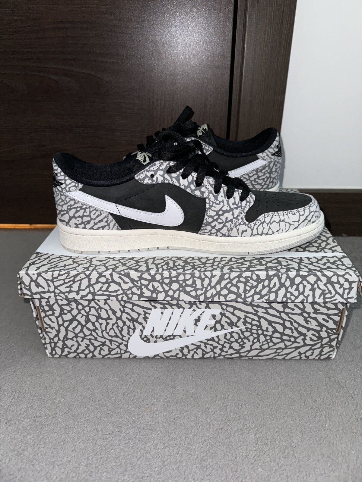 Jordan Brand × Nike Jordan 1 Retro Low OG Black Cement Size US 9 / EU 42 - 3 Thumbnail