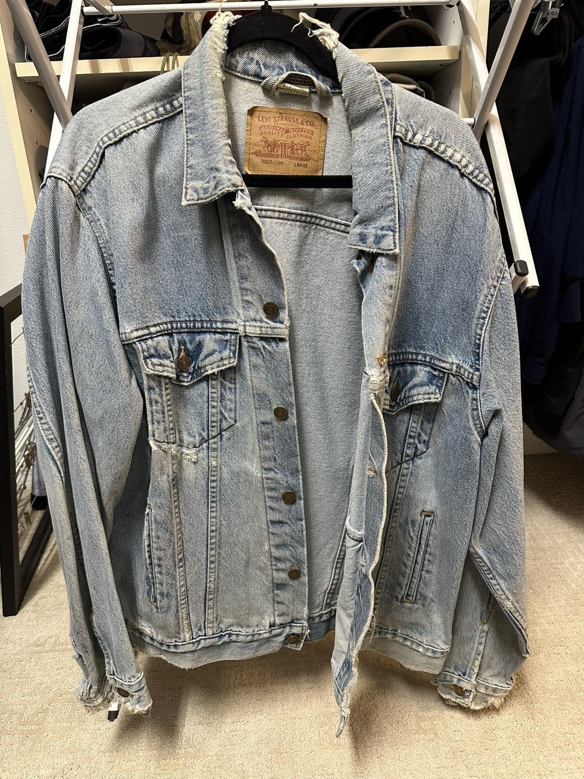 Levi's Vintage Clothing Levis 70507-0389 Vintage Distressed Denim Jacket Blue Large Size US L / EU 52-54 / 3 - 1 Thumbnail