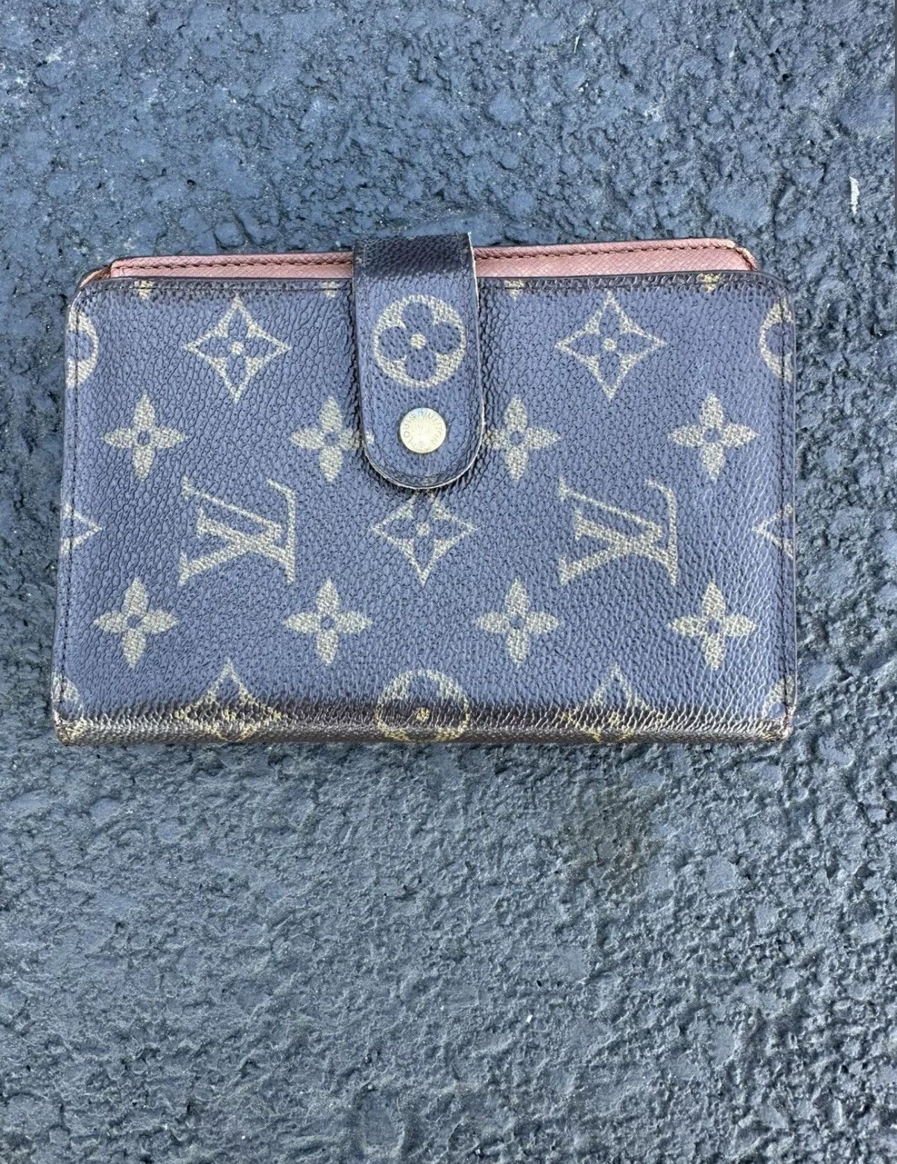Louis Vuitton Used CLEAN Louis Vuitton Monogram Porte Papier Zip Bifold Size ONE SIZE - 1 Thumbnail
